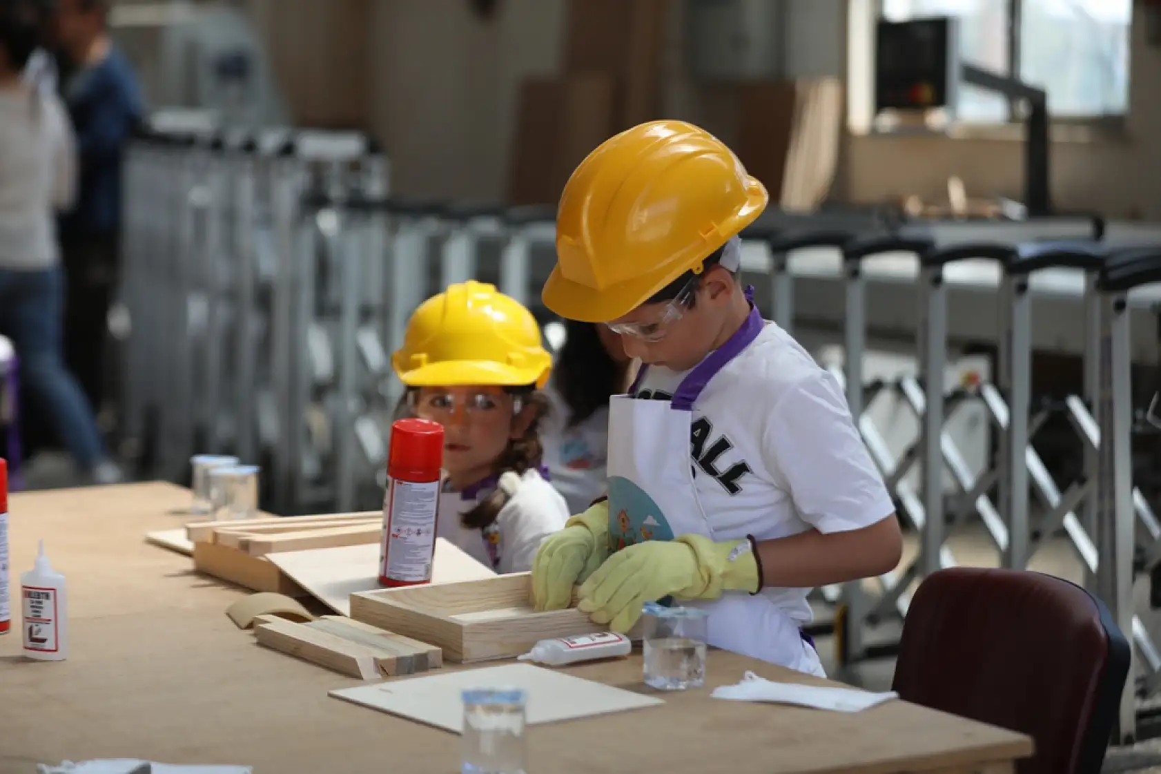 Muğla Büyükşehir'den Minik Ustalara Kuş Yuvası Atölyesi