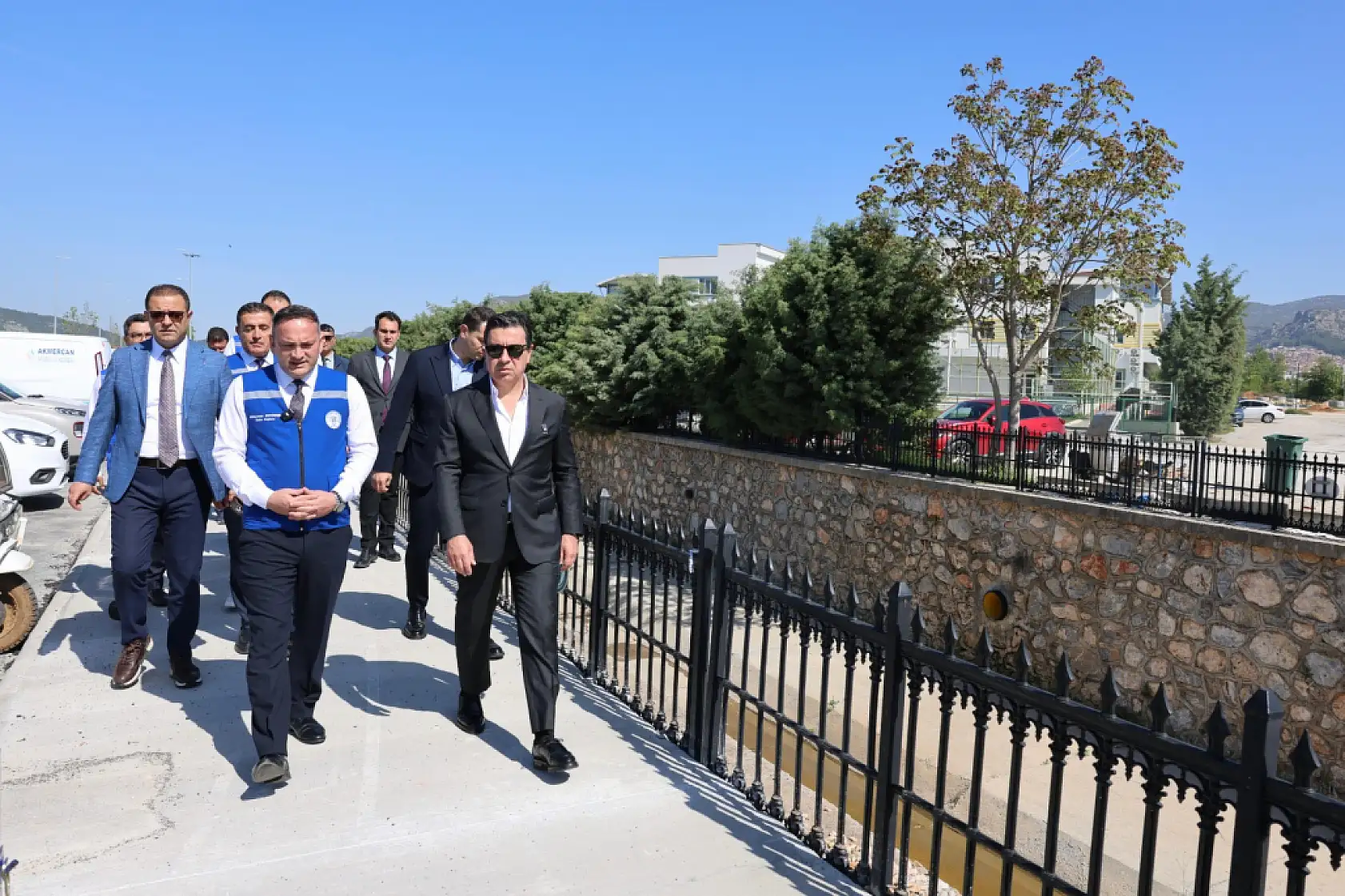 Başkan Aras, tamamlanan yol çalışmasını yerinde inceledi