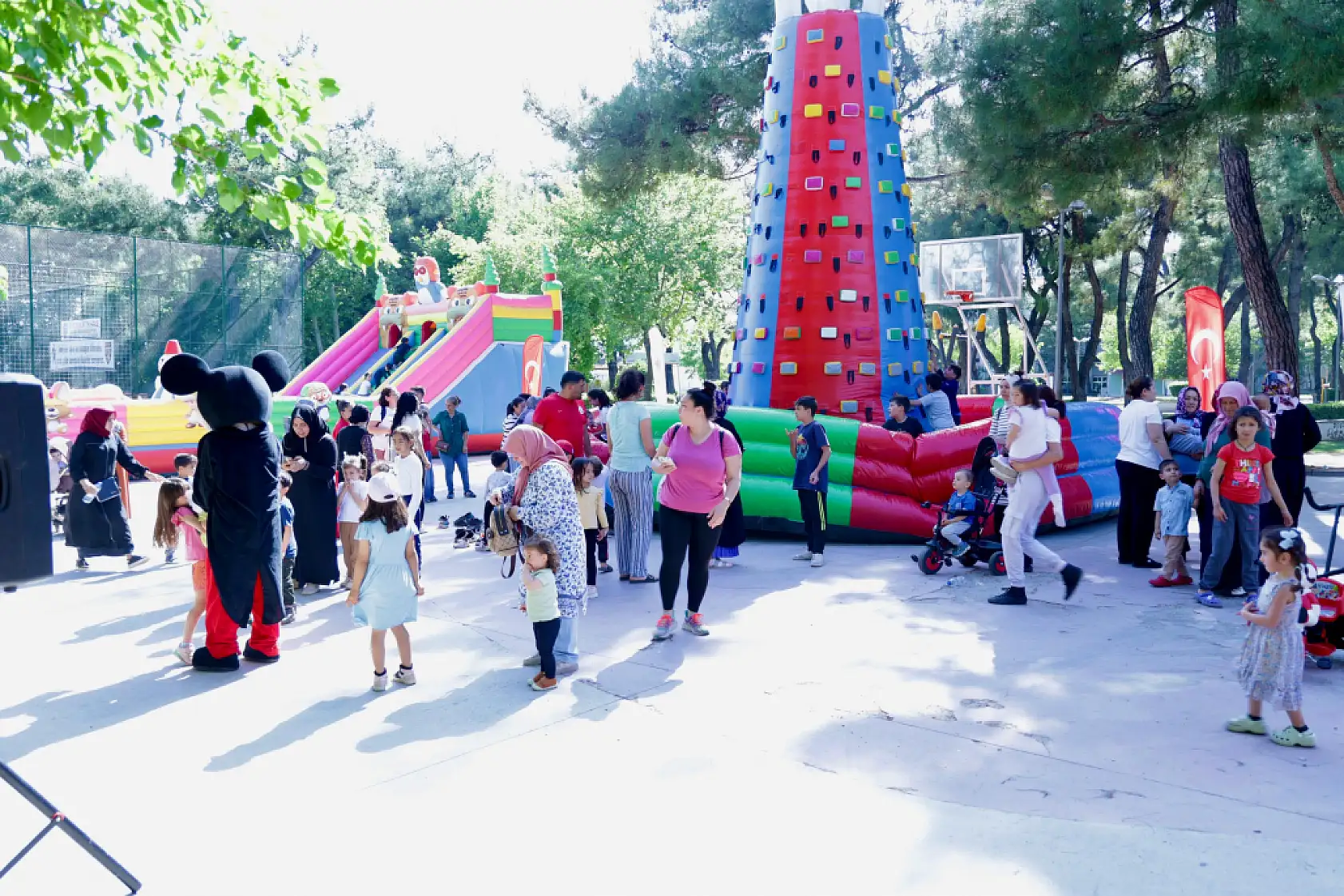 Aydın Vakıflar Bölge Müdürlüğü'nden Çocuklara Şenlikli Gün!