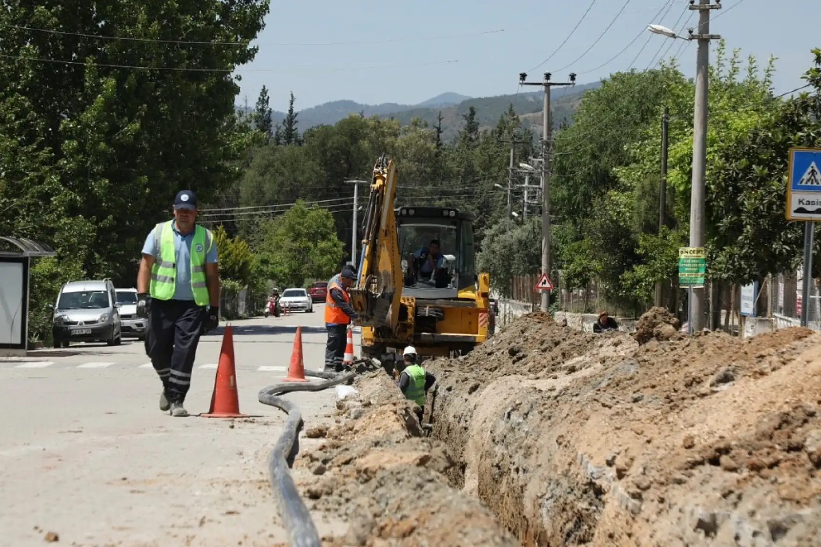 Seydikemer'de Kesintisiz Su İçin 500 Metrelik Yeni Hat Döşendi