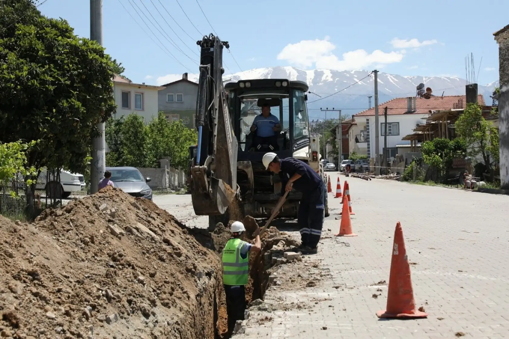Seydikemer'de Kesintisiz Su İçin 500 Metrelik Yeni Hat Döşendi