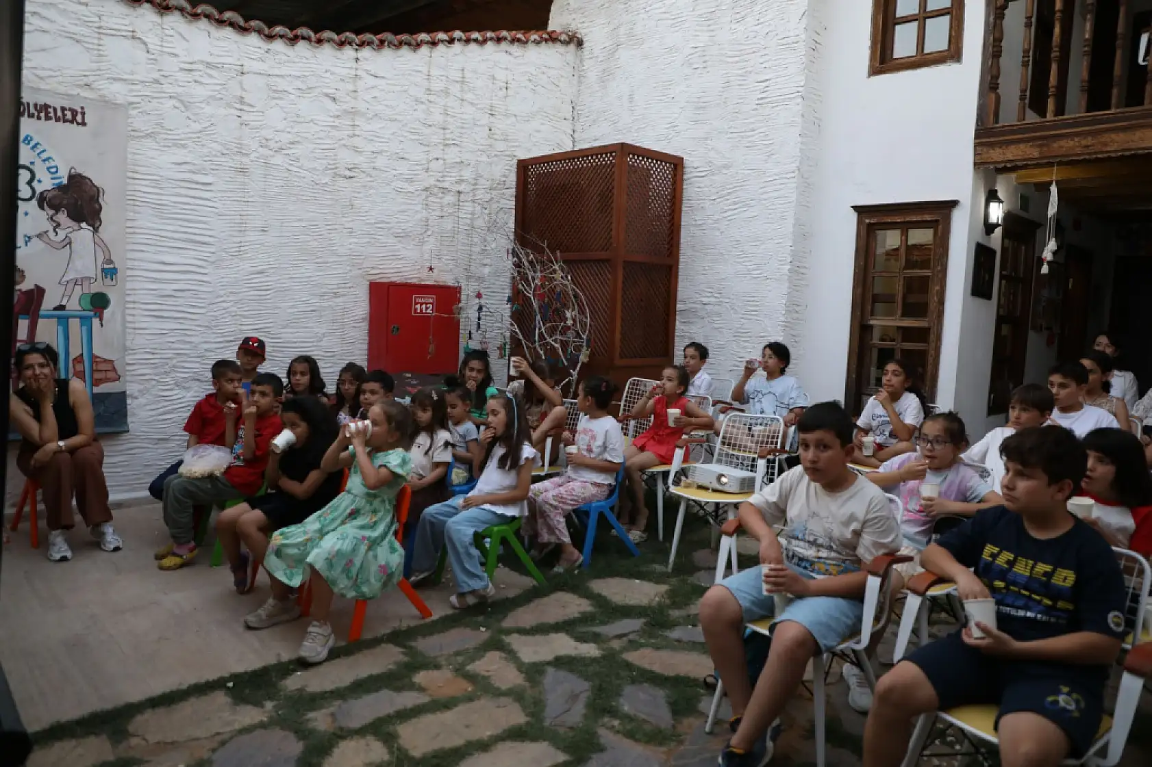 Muğla'da Çocuklar Gözcüler Evi'nde Hem Eğleniyor Hem Öğreniyor