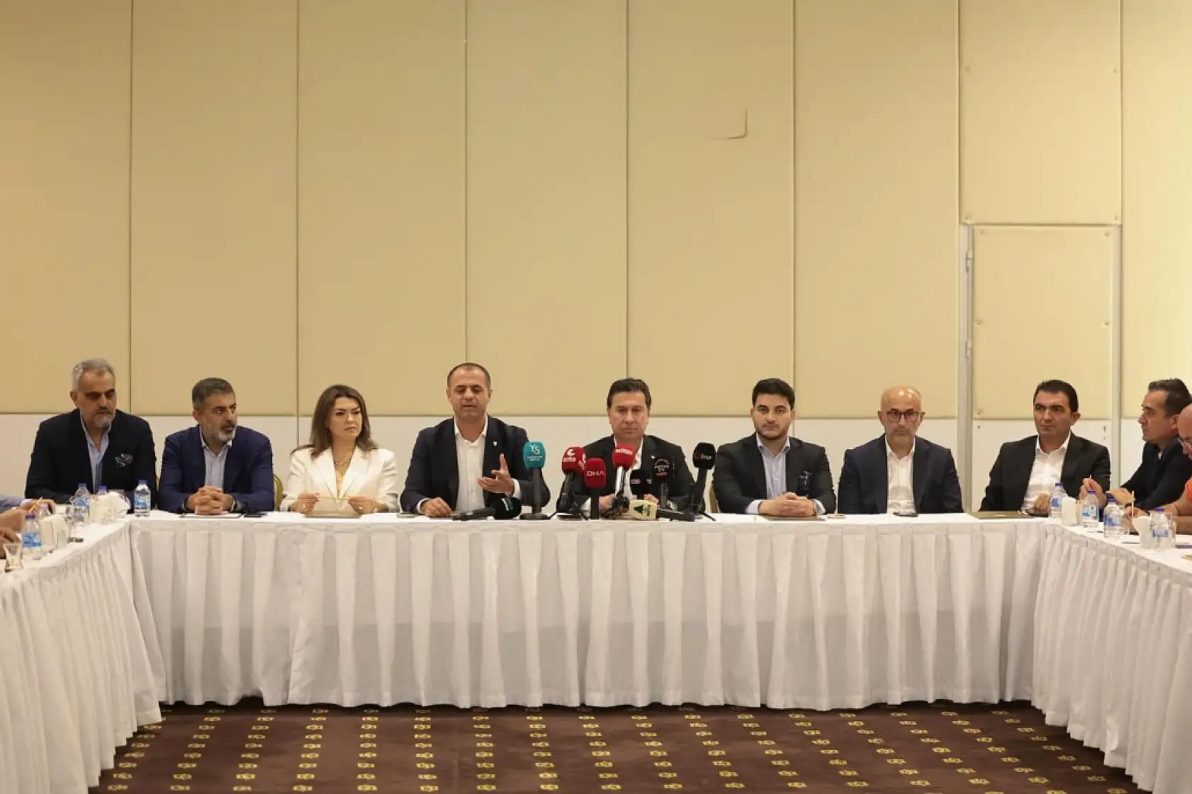 Başkan Aras'tan Marmaris'te Hizmet ve Dayanışma Vurgusu