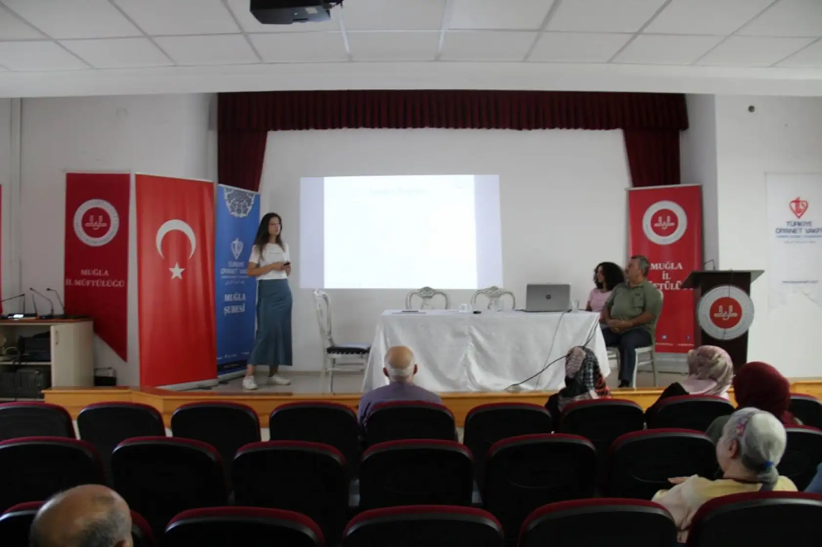 Muğla'da 'Bir Yetime Aile Olmak' Paneliyle Koruyucu Ailelik Tanıtıldı