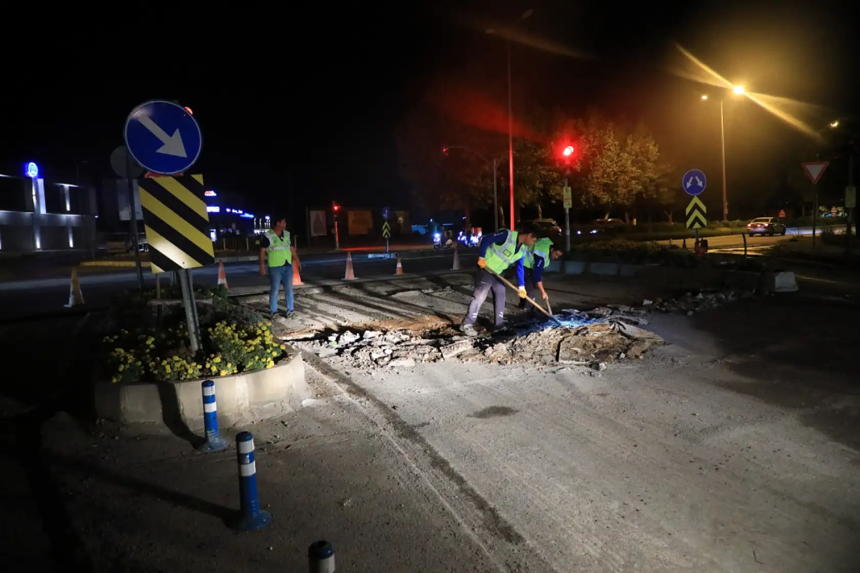 Muğla Büyükşehir'den Güvenli Ulaşım İçin Gece Mesaisi