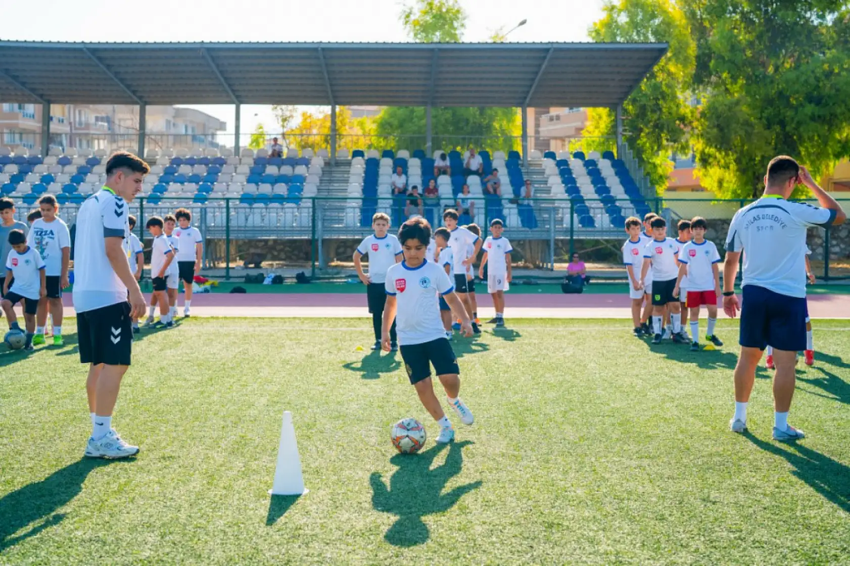 Milas Belediyesi Yaz Tatilinde Çocukları Sporla Buluşturuyor