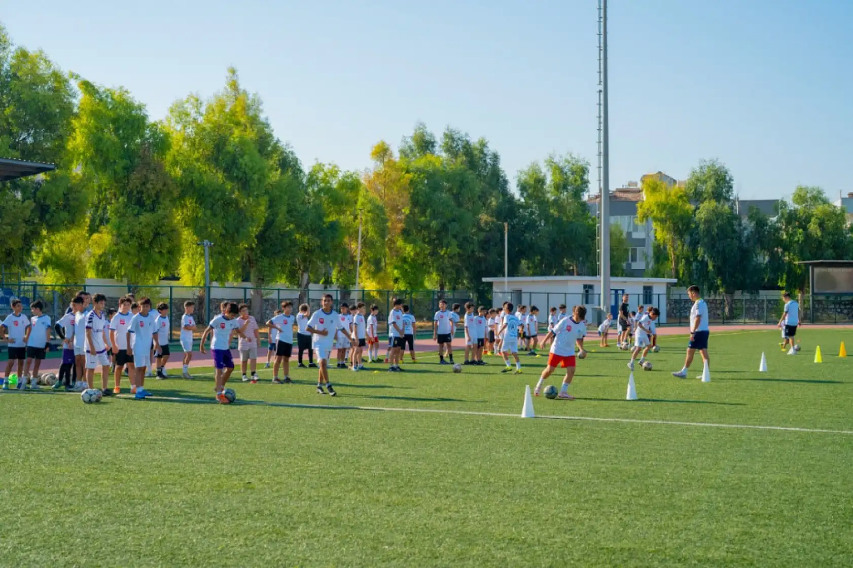 Milas Belediyesi Yaz Tatilinde Çocukları Sporla Buluşturuyor