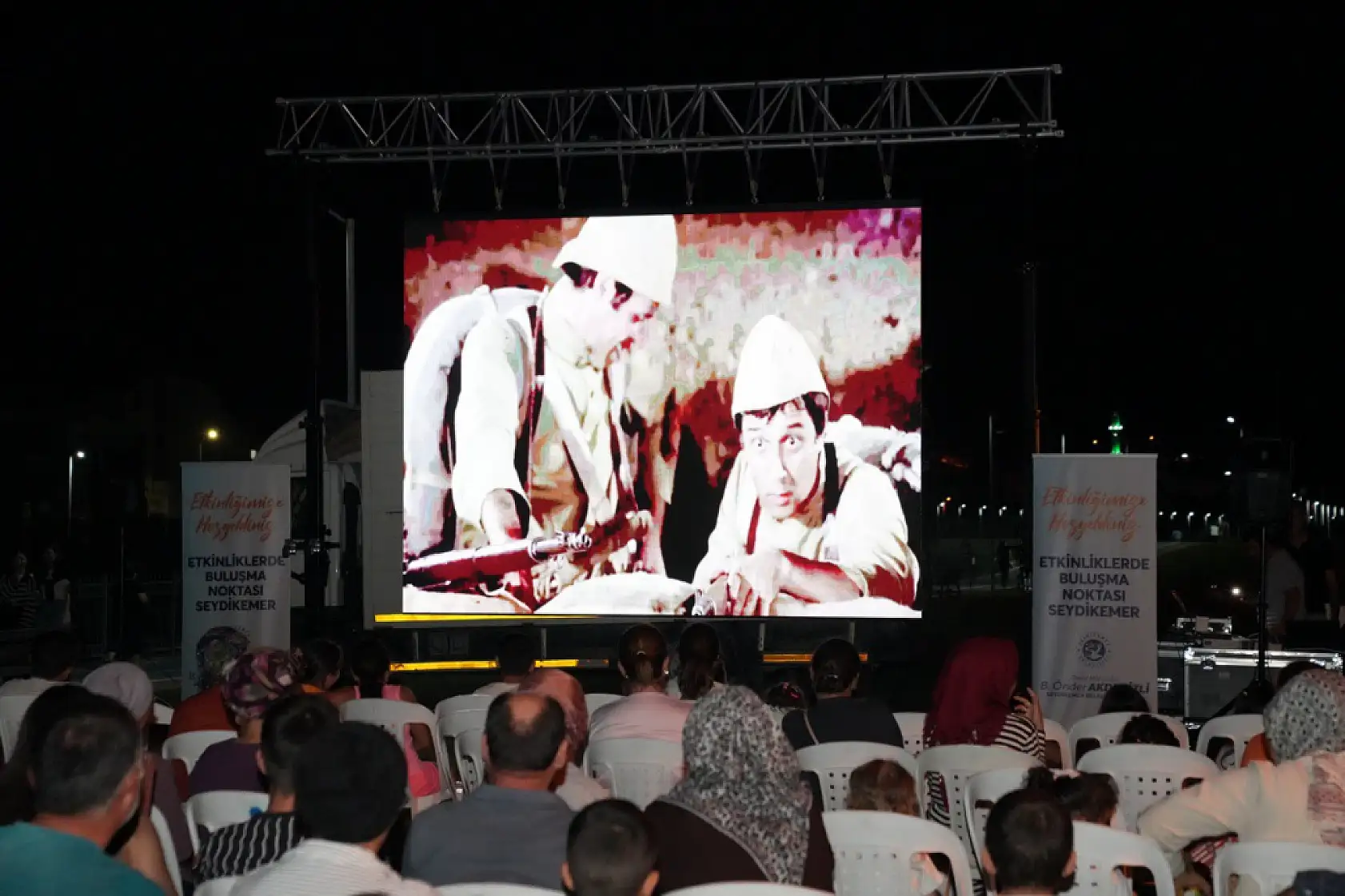 Seydikemer'de Nostalji Rüzgârı Esti