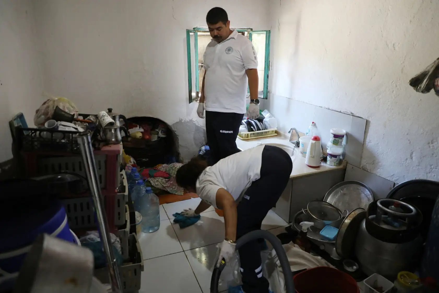 Büyükşehir'den Behiye Teyze ve Kızına Destek Eli