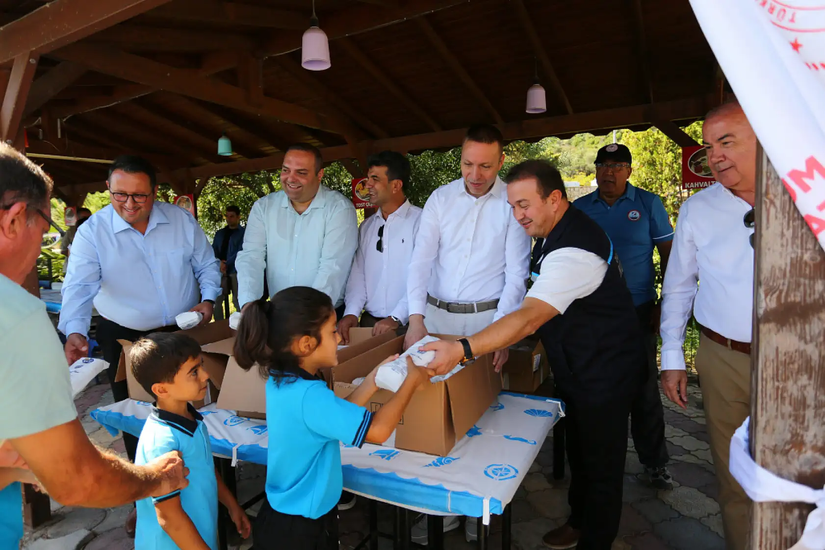 Milas Boğaziçi'nde 160 Bin Yavru Balık Denizle Buluştu