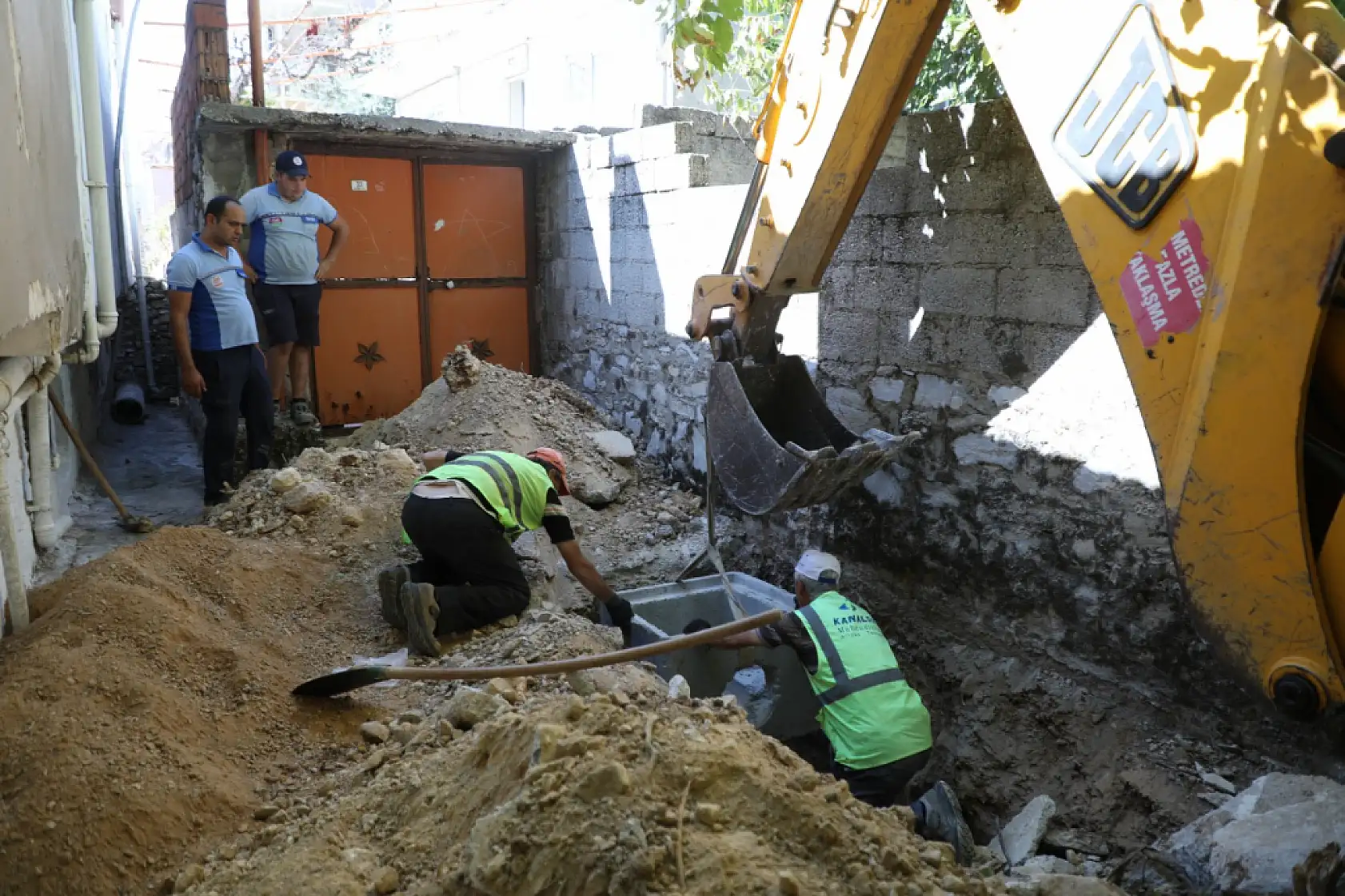Menteşe'de Karamehmet Mahallesi'nde altyapı sorunu çözülüyor