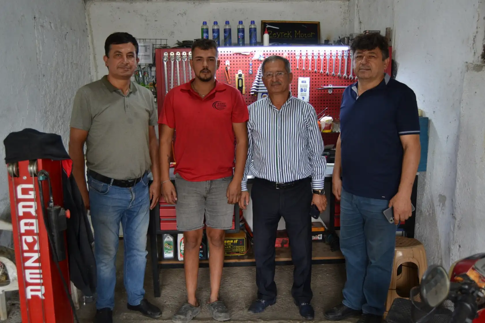 Fethiye Esnaf ve Sanatkarlar Odası Başkanı Soydemir, esnaf ziyaretlerinde sorunları dinledi