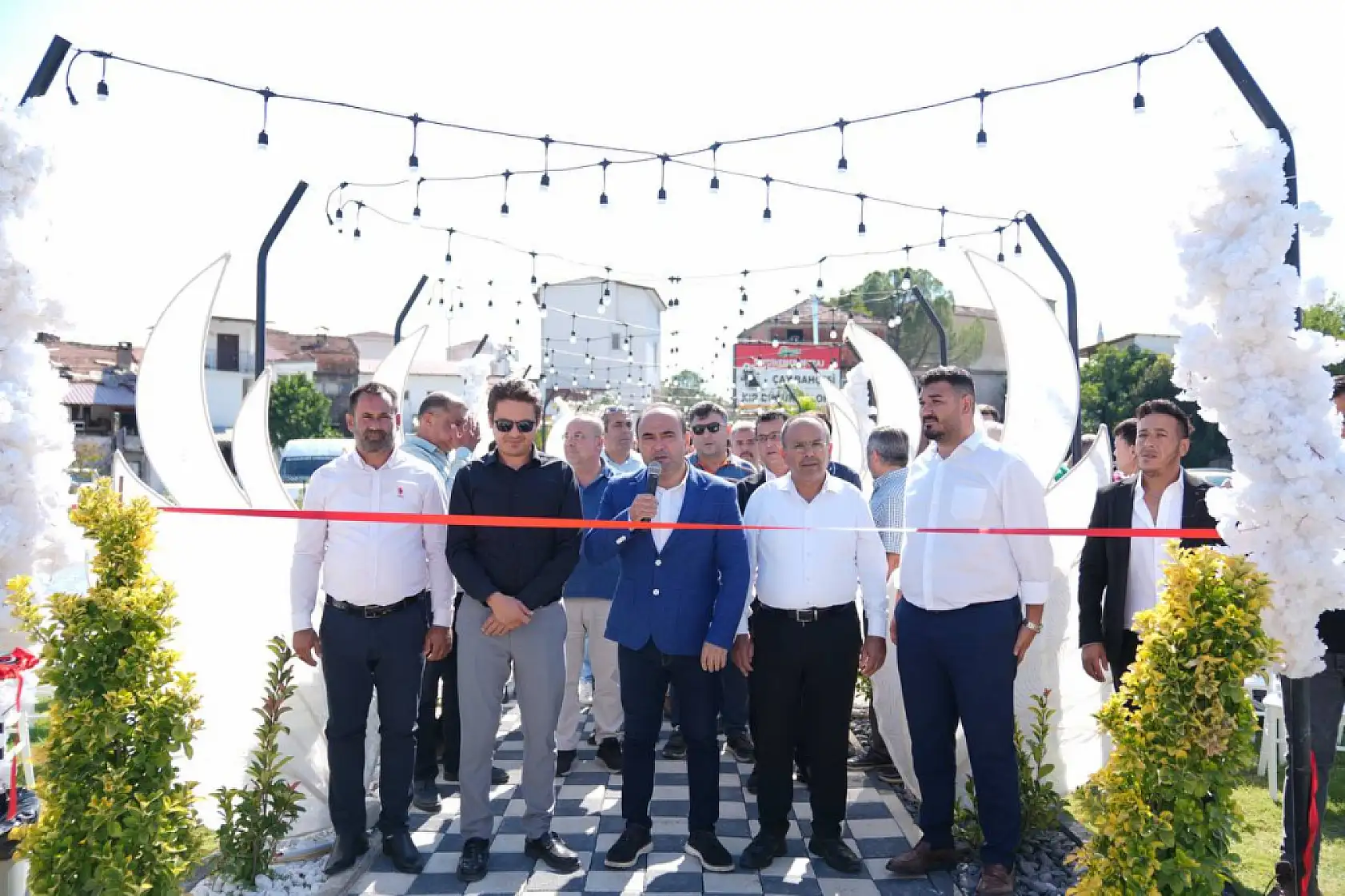 Seydikemer'de peyzaj kır bahçesi ve düğün salonu dualarla açıldı