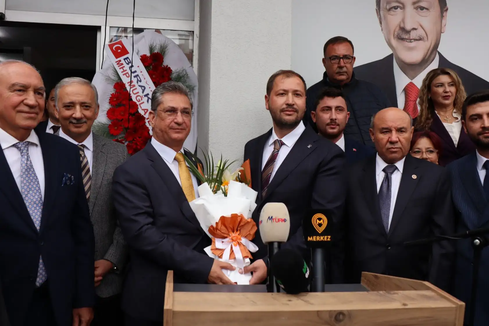 AK Parti Muğla İl Başkanlığı'nda Devir Teslim Töreni: Cengizhan Güngör Görevi Devraldı