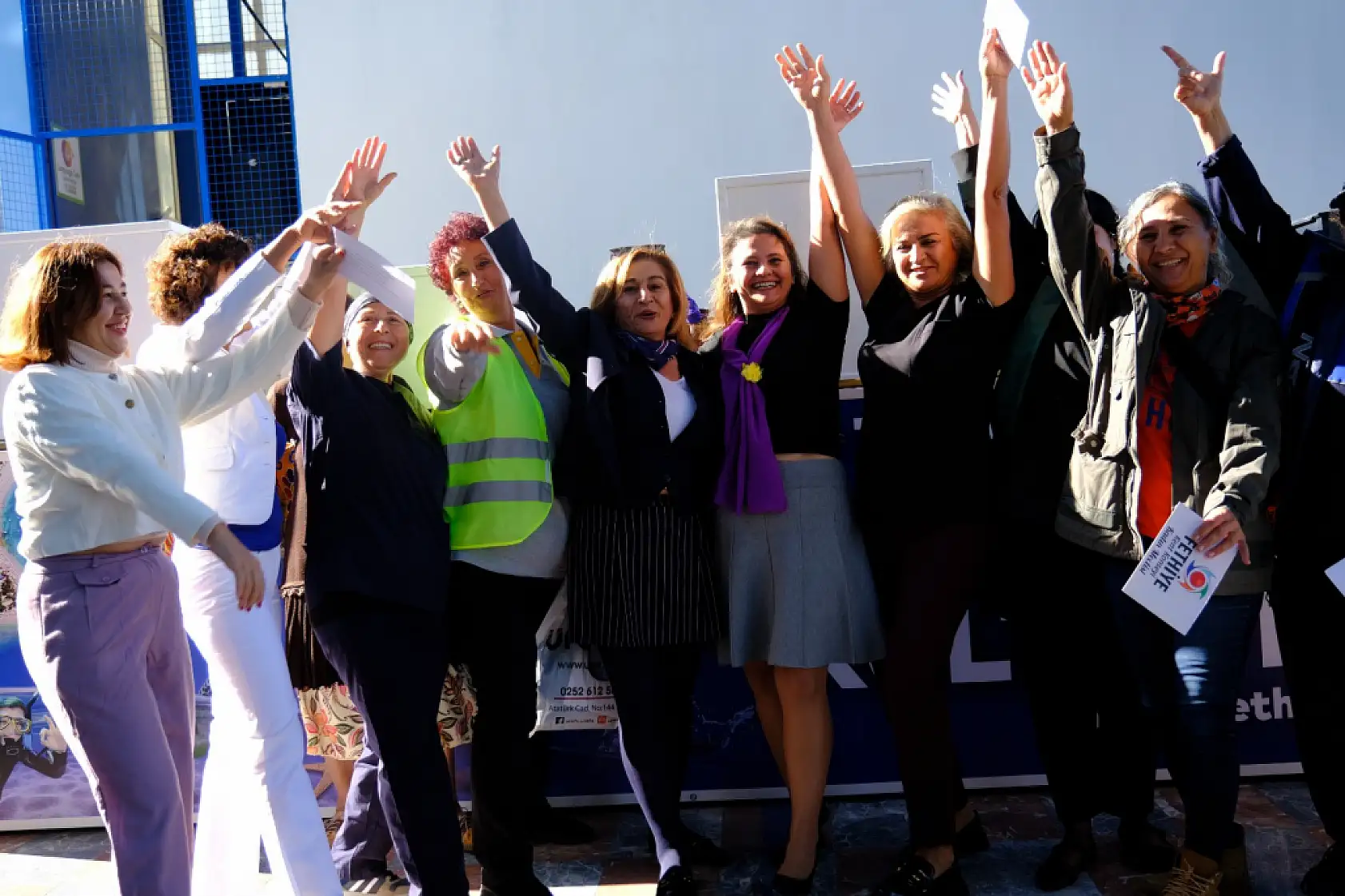 Fethiye'de kadına şiddete karşı güçlü dayanışma: Kent Konseyi'nden anlamlı etkinlik