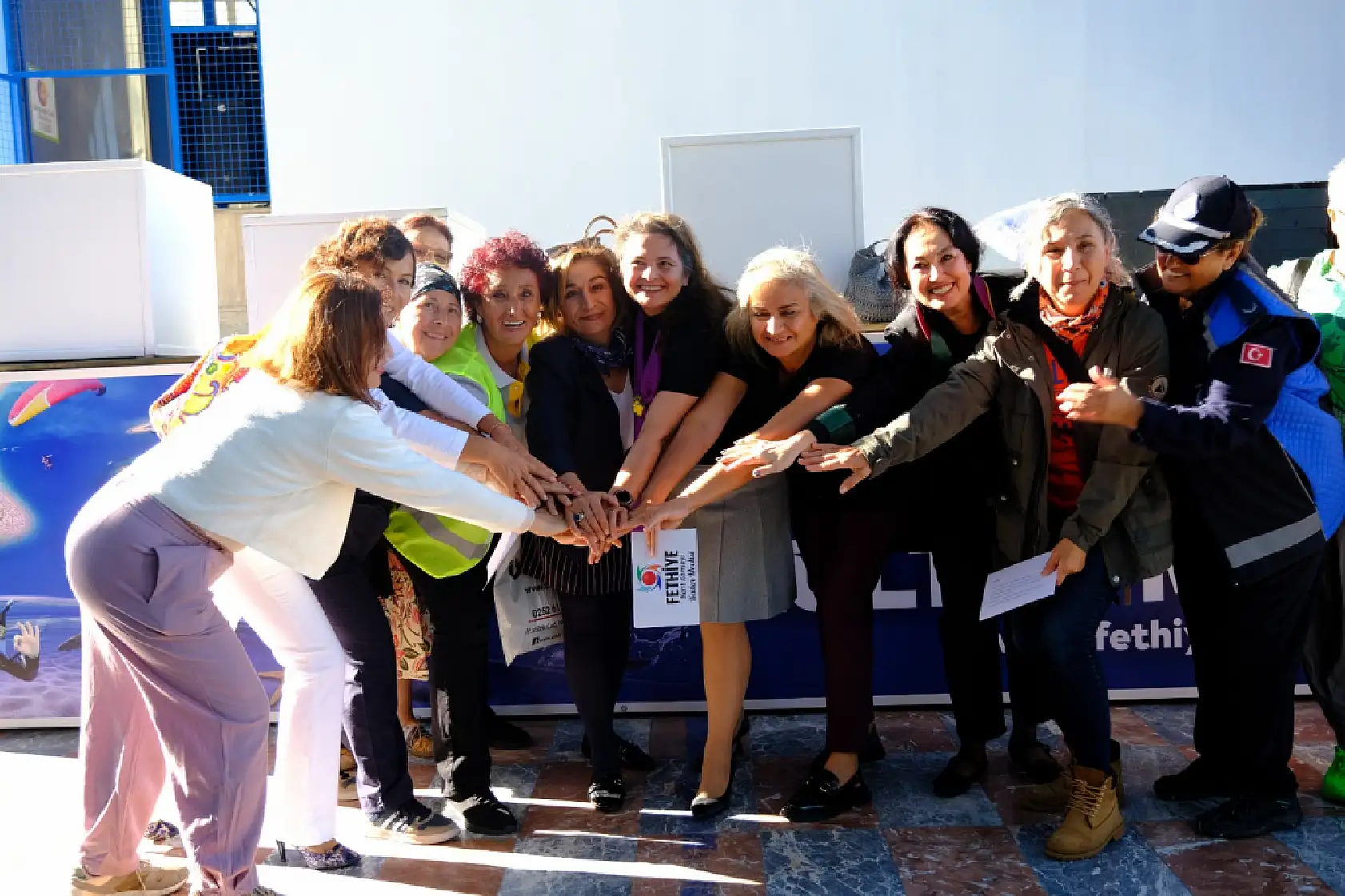 Fethiye'de kadına şiddete karşı güçlü dayanışma: Kent Konseyi'nden anlamlı etkinlik