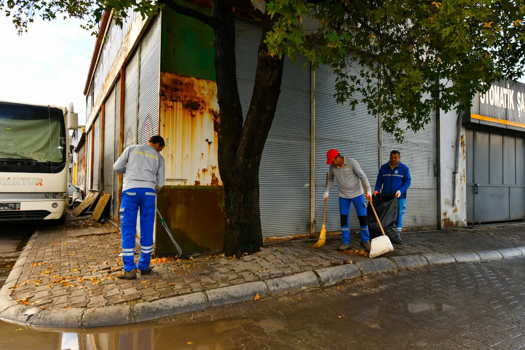 Fethiye Belediyesi Sanayi Bölgesi'nde Temizlik Çalışmalarını Sürdürdü