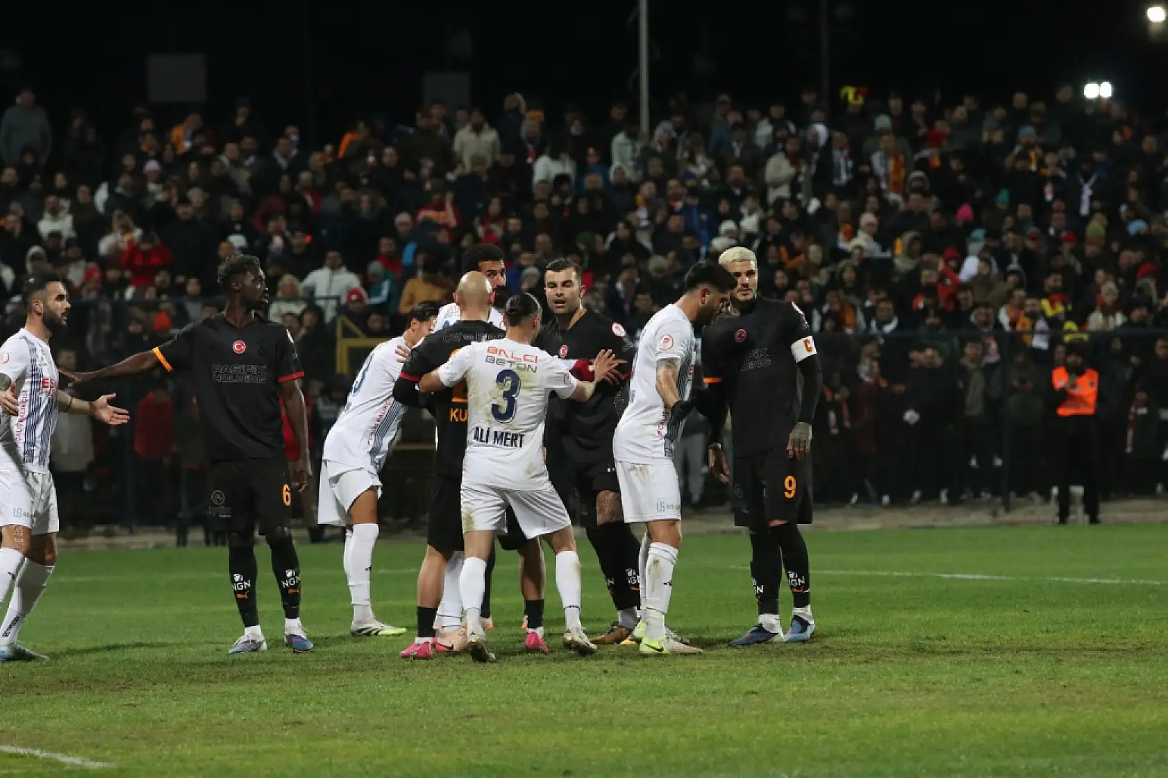 Fethiyespor, Galatasaray'a sahasında kaybetti: 1-2