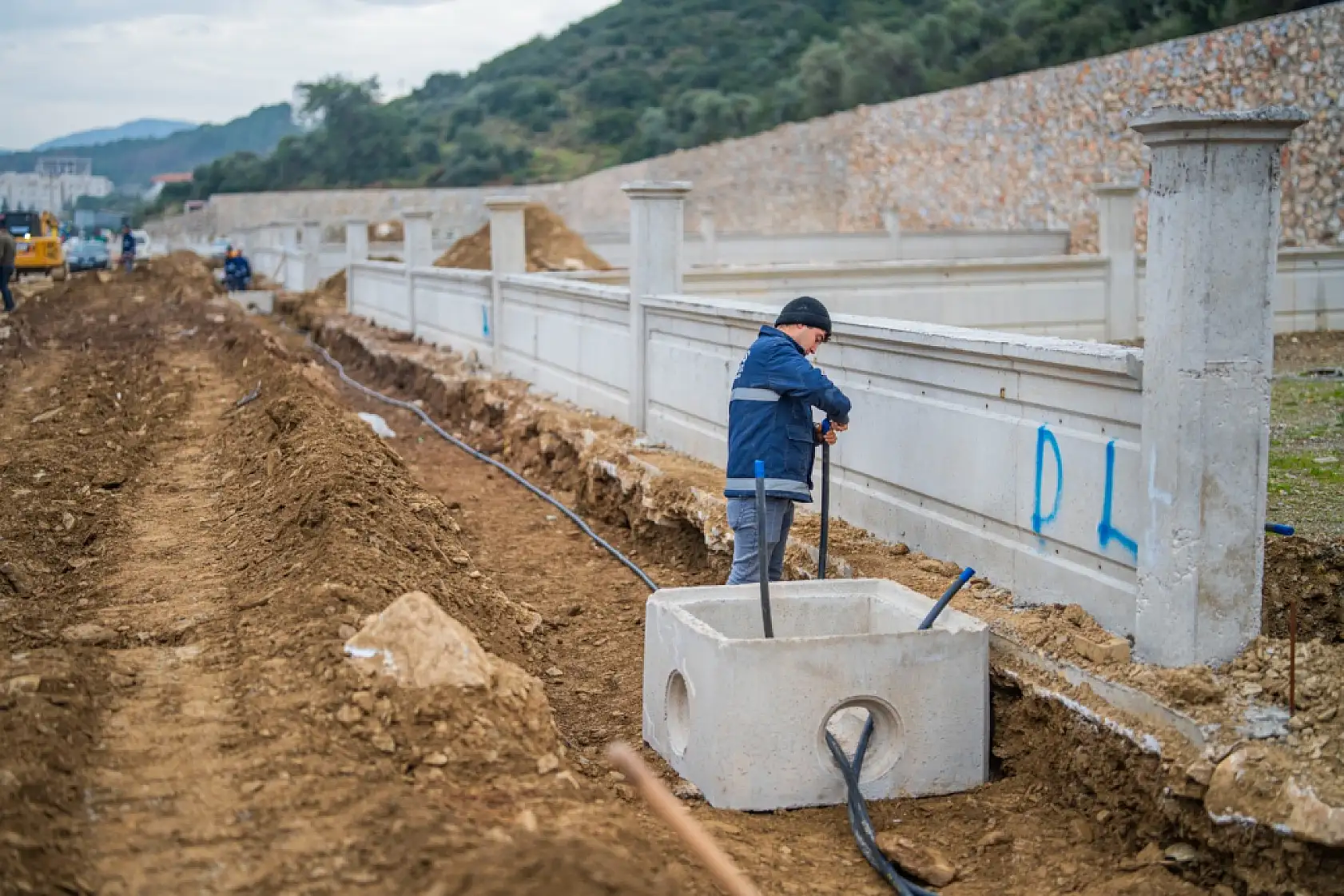 Milas'ta taziye evi ve Hurdacılar Çarşısı'nda çalışmalar hızla devam ediyor