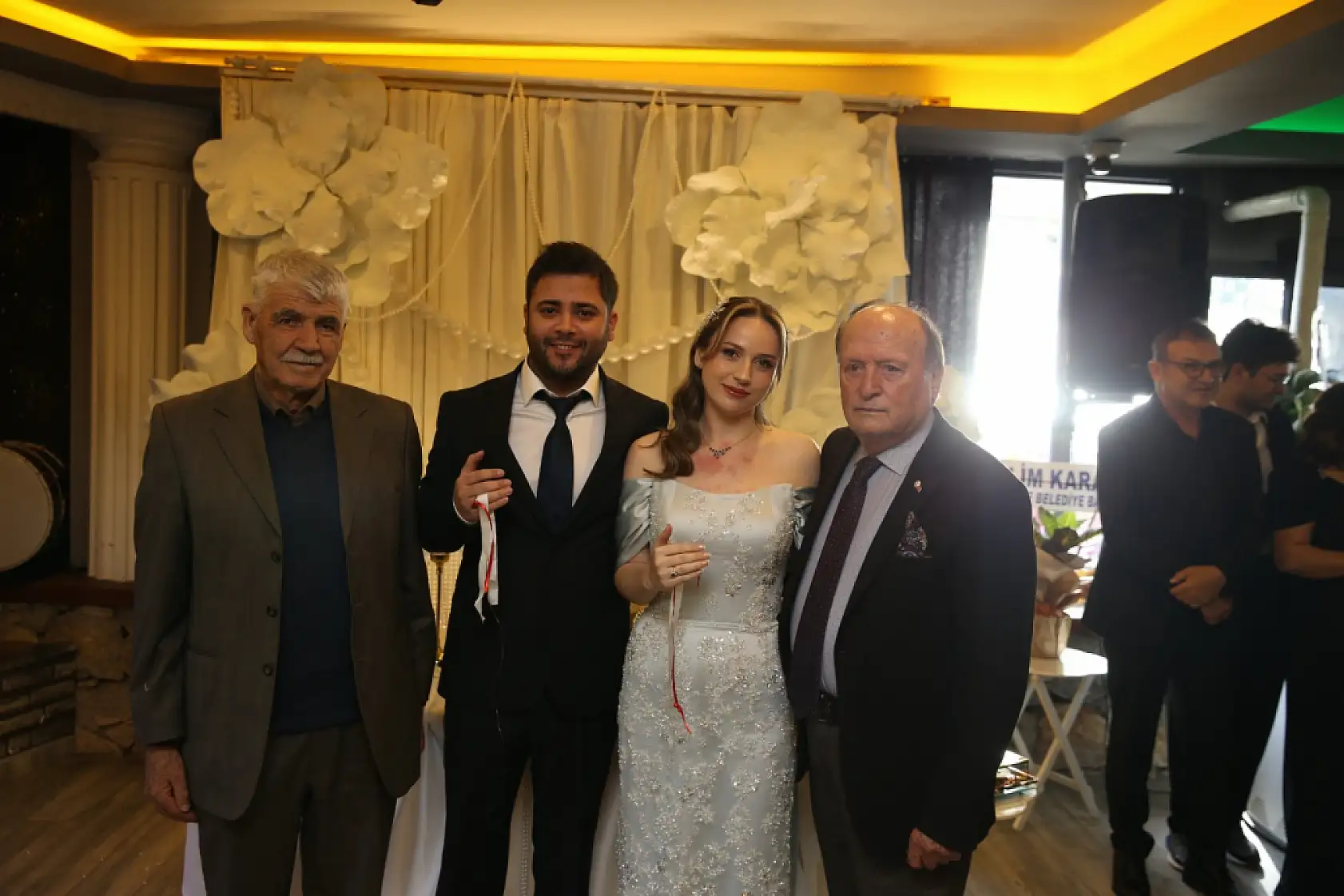 Fethiye'de genç avukatlar Büşra ile Ceyhun evlilik yolunda ilk adımı attı