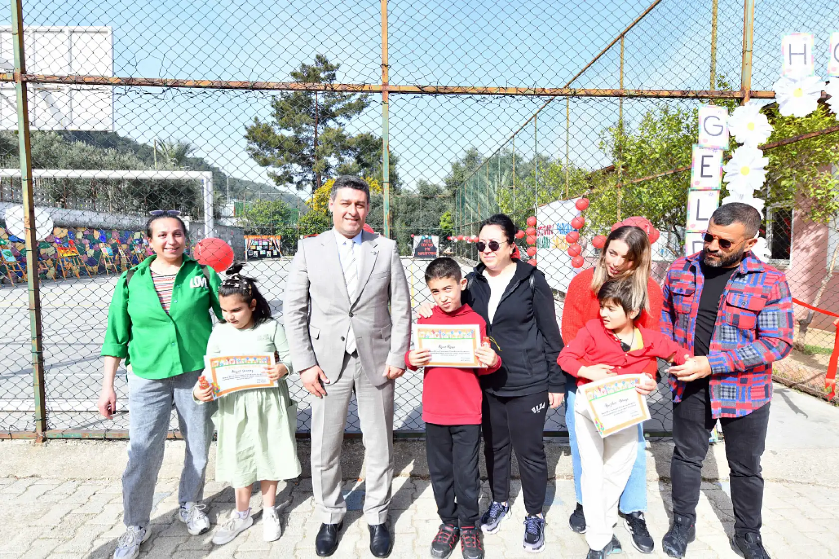 Fethiye'de Yunus Nadi İlköğretim Okulu'nda Otizm Farkındalık Sergisi düzenlendi