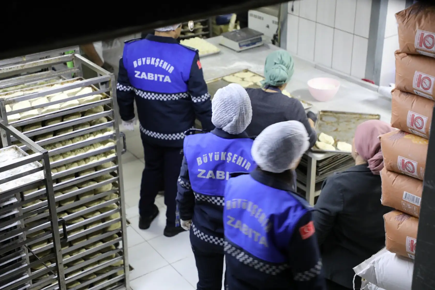 Muğla Büyükşehir Zabıtası Halk Sağlığı İçin Görevde