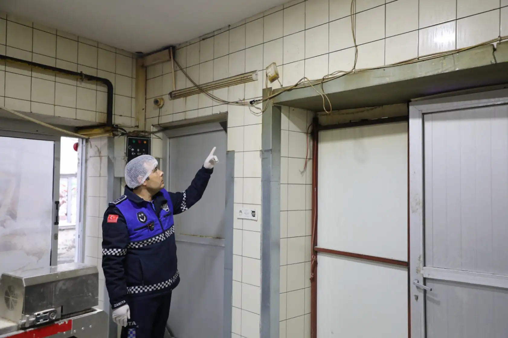 Muğla Büyükşehir Zabıtası Halk Sağlığı İçin Görevde