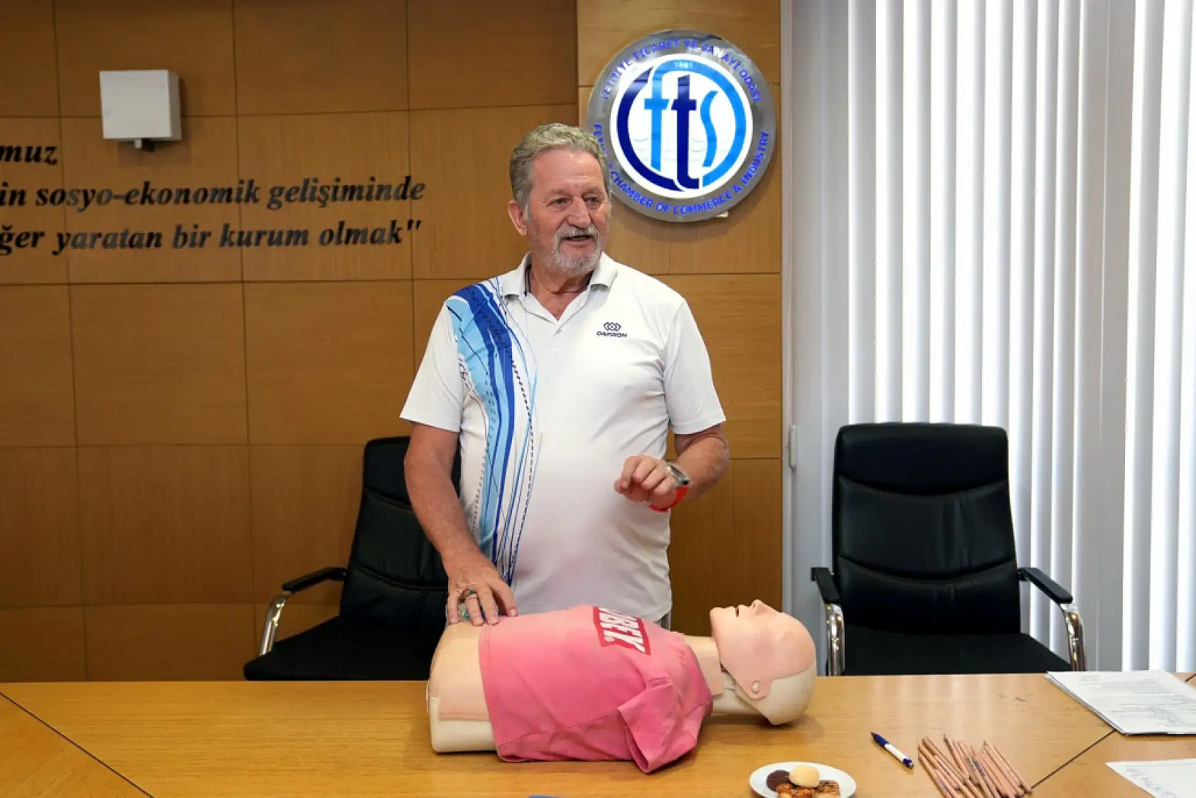 Fethiye'de 12 kişi bronz cankurtaran belgesi aldı