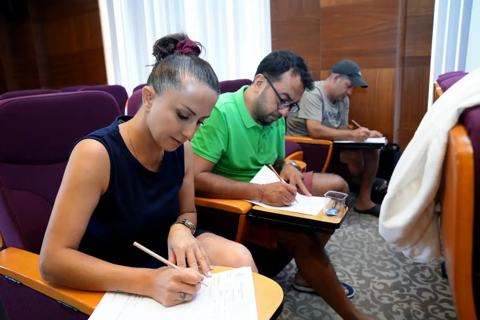 Fethiye'de 12 kişi bronz cankurtaran belgesi aldı