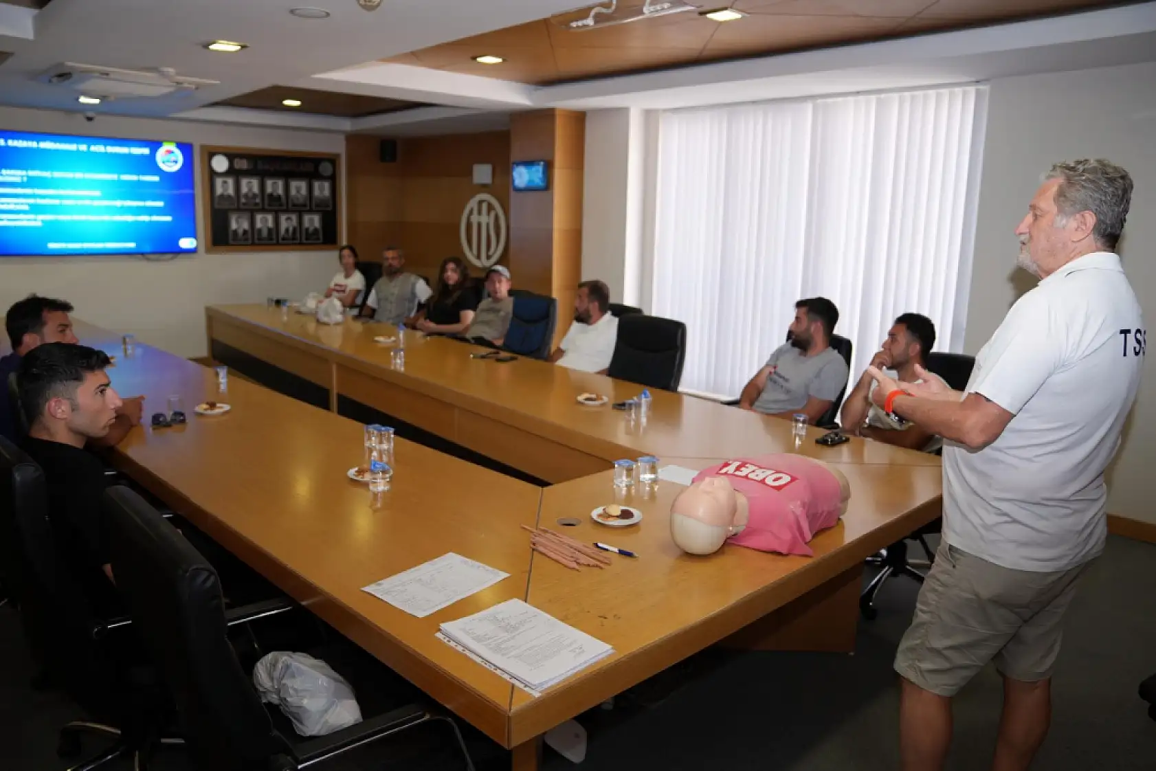 Fethiye'de 12 kişi bronz cankurtaran belgesi aldı