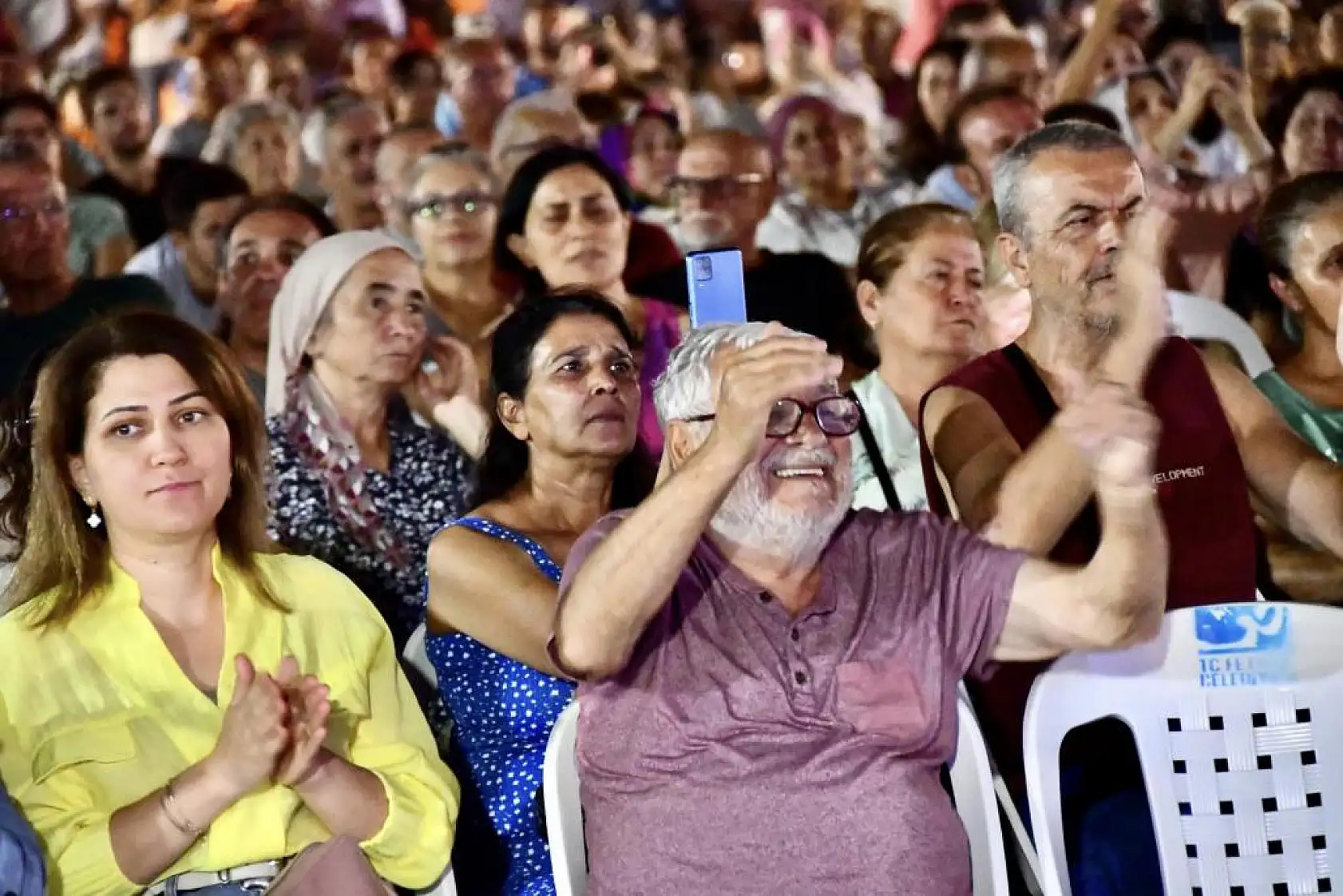 Neşet Ertaş Türkülerle Anıldı