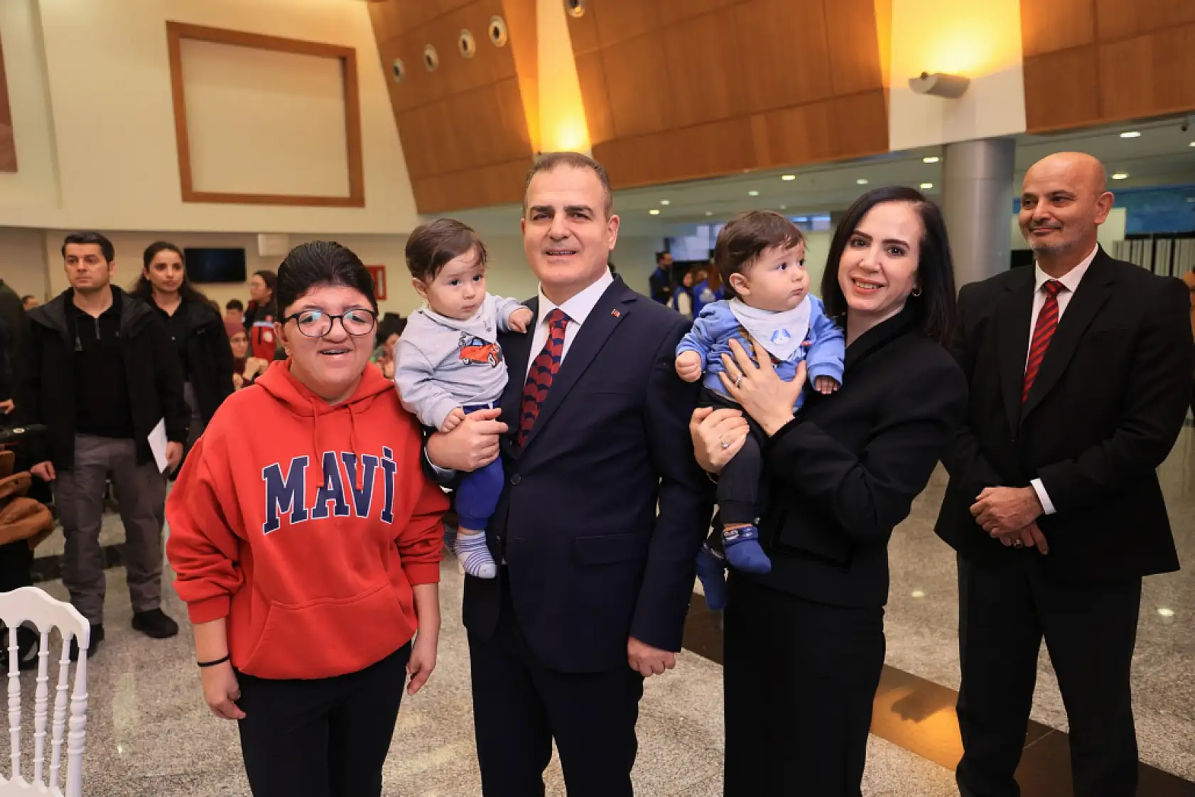 Muğla Valisi Akbıyık, engelli bireyler ve aileleri ile iftarda buluştu