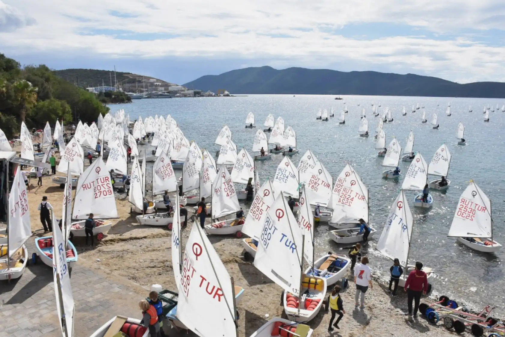 Bodrum Ticaret Odası 13. Bodrum Uluslararası Optimist Yarışları başladı