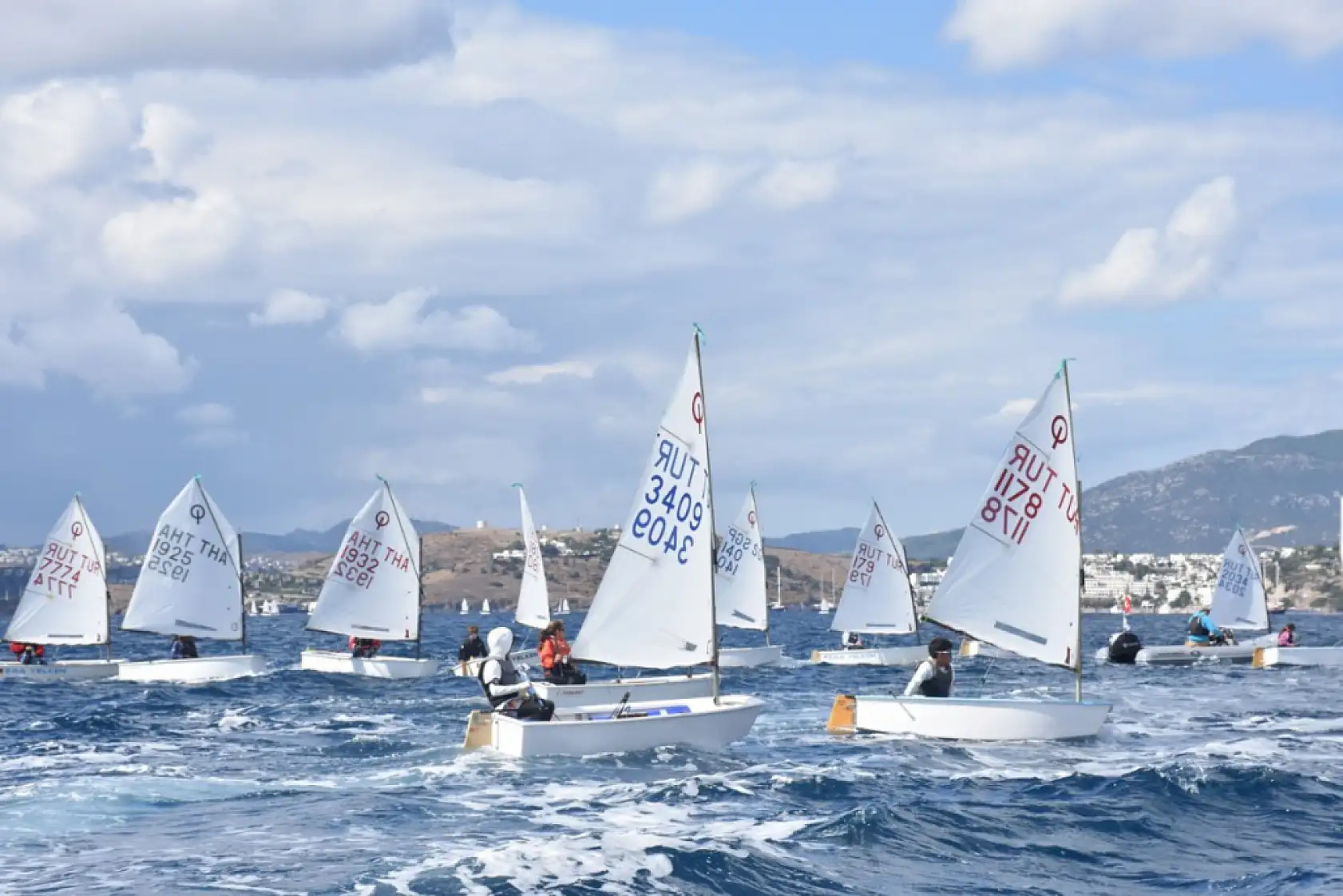 Bodrum Ticaret Odası 13. Bodrum Uluslararası Optimist Yarışları başladı