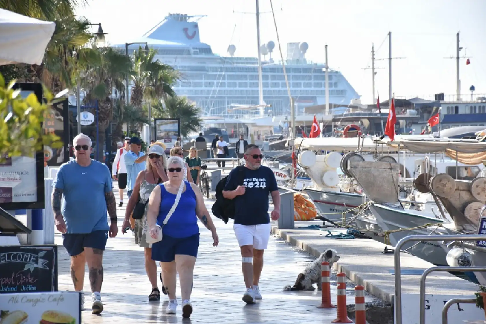 Bodrum'a iki kruvaziyerle 1853 yolcu geldi