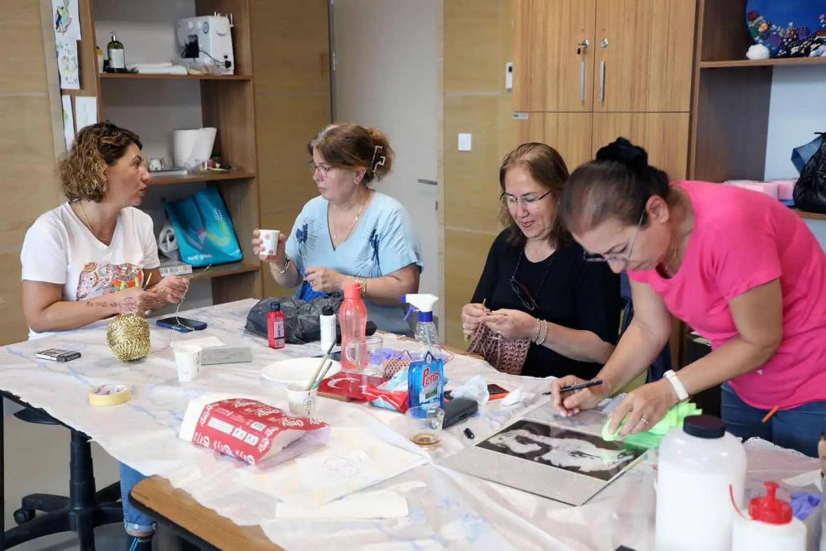 Serginin sahibi kadınlar ve çocuklar