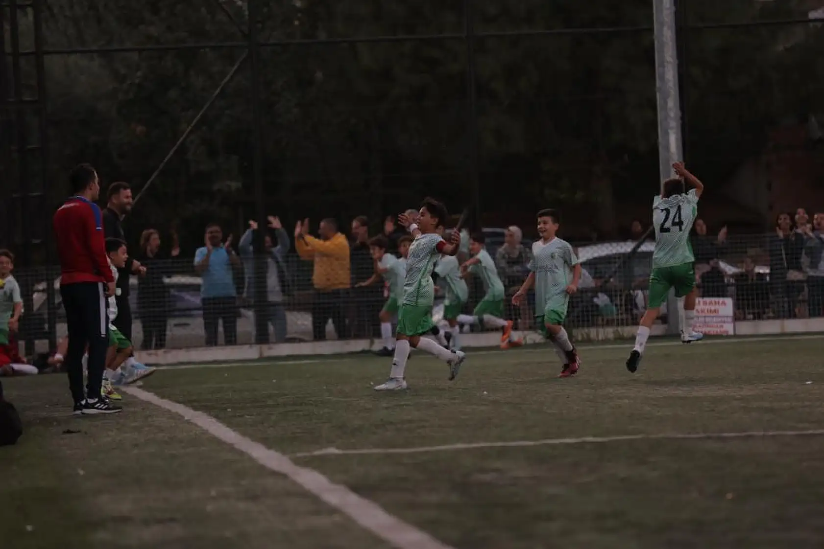 Efeler 100. Yıl Cup Şampiyonu 'Altınordu'