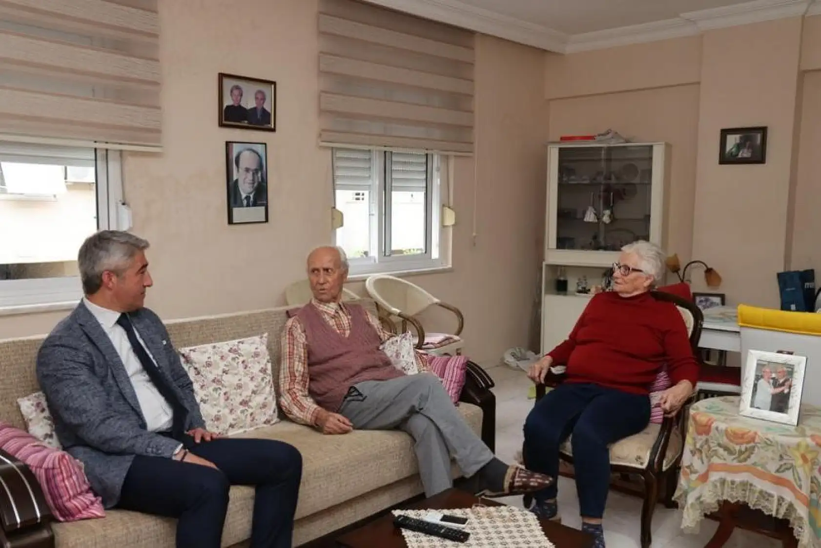 Başkan Oktay öğretmenini unutmadı