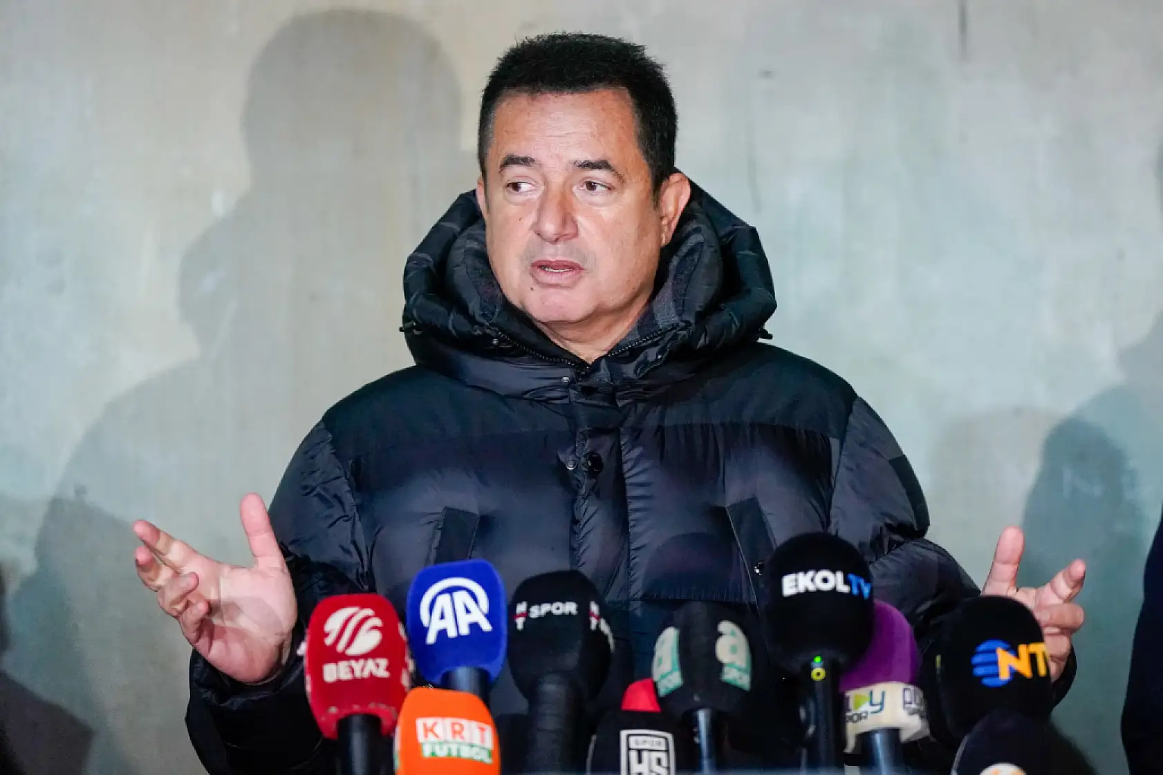 Acun Ilıcalı: 'Biz arı kovanına çomağı soktuk'