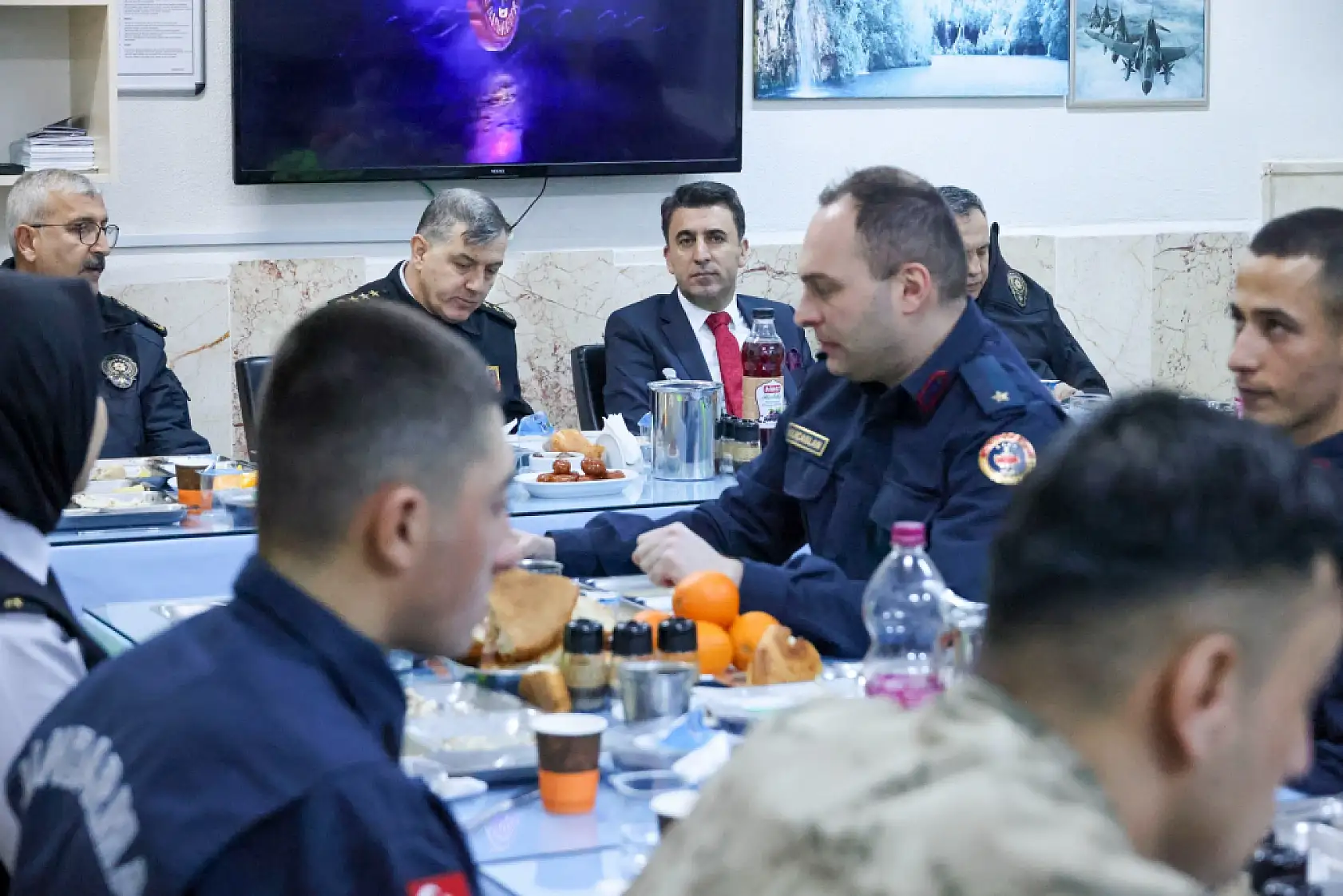 Babasıyla görüntülü görüşen Mehmetçik duygu dolu anlar yaşadı