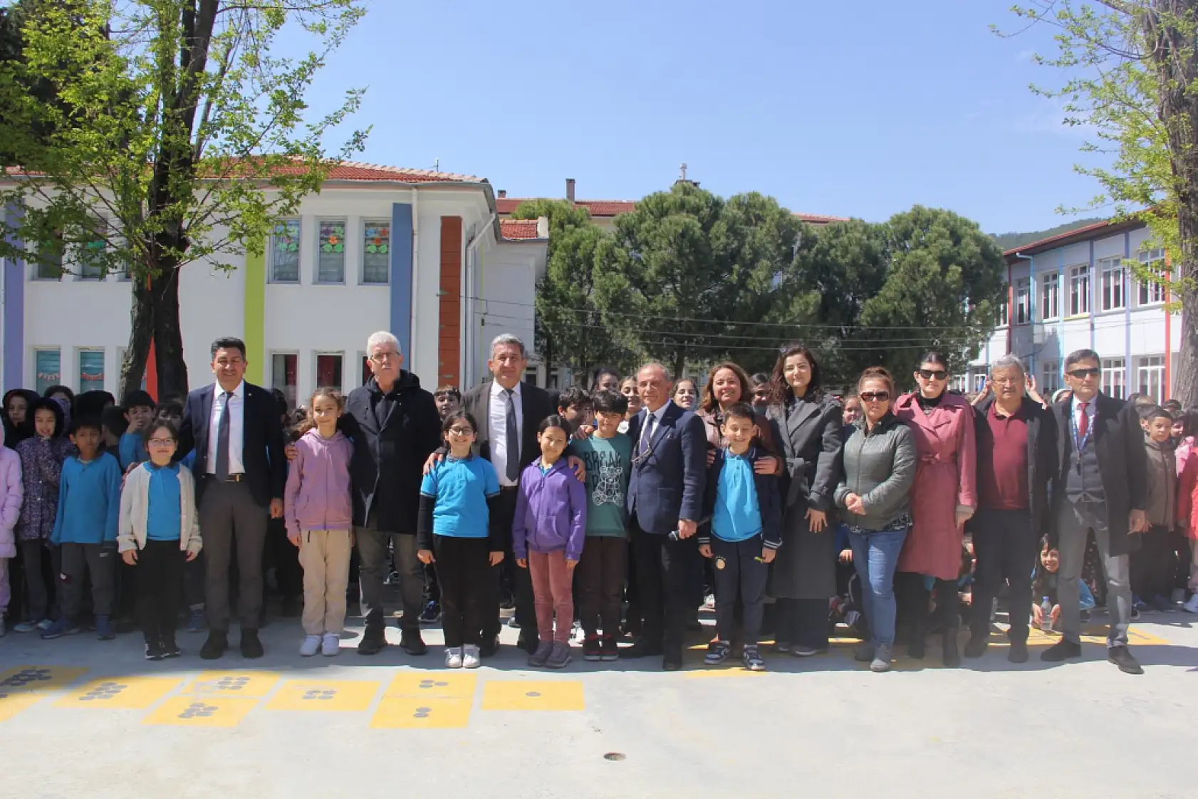 Dumlupınar İlkokulu'nda 12. Geleneksel Çocuk Oyunları başladı