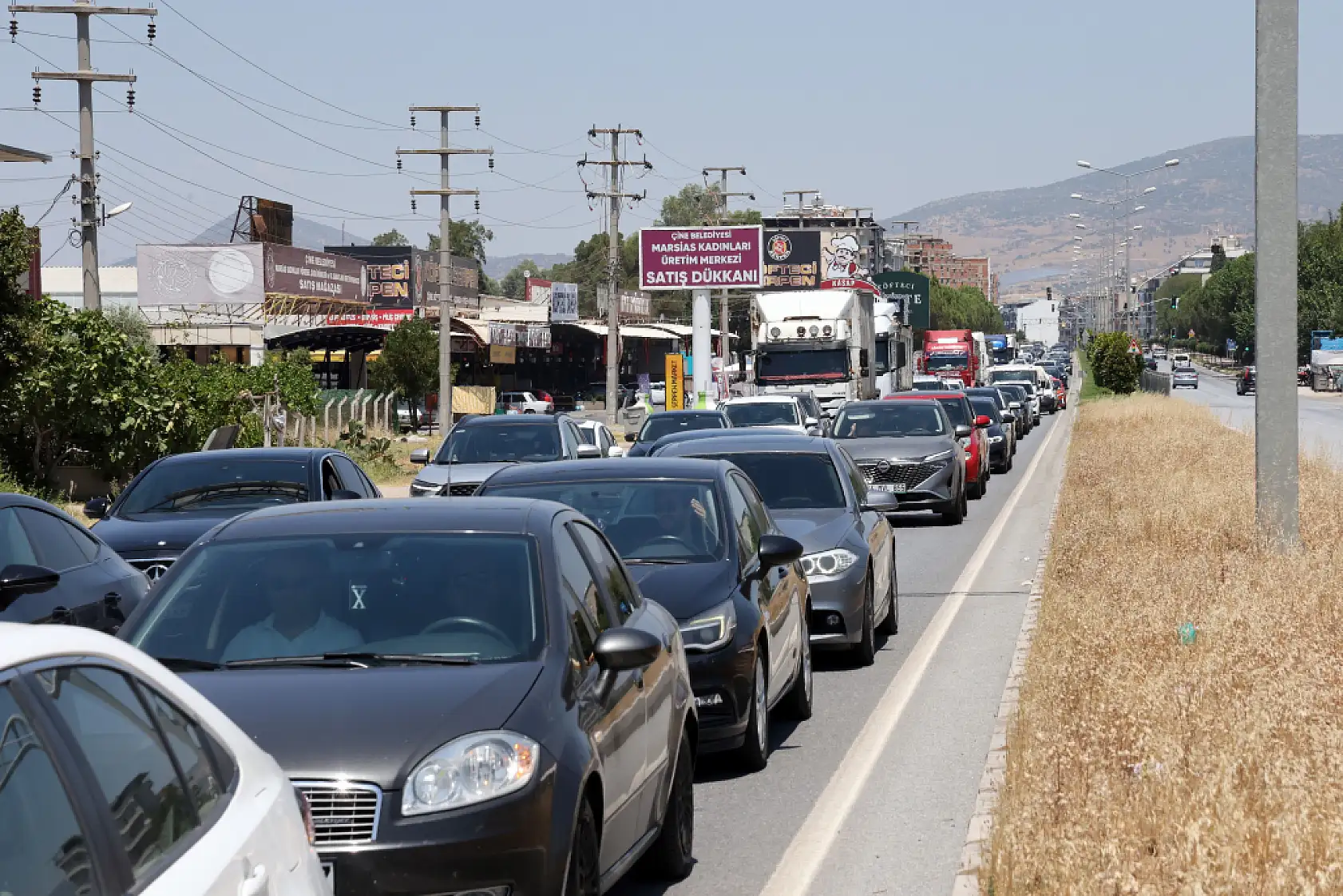 Araç kuyruğunun bir ucu Aydın, diğer ucu Muğla'da