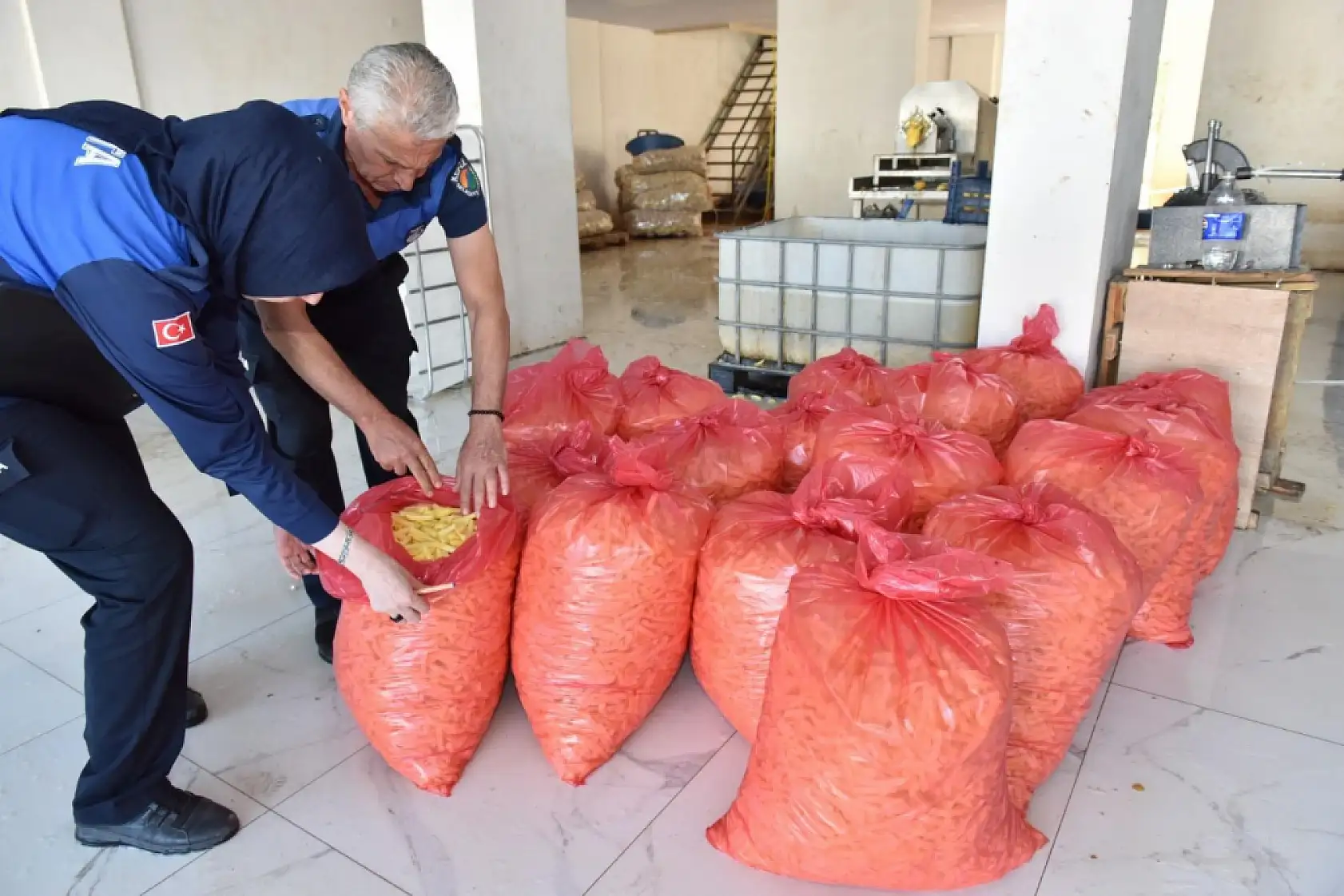 1,5 ton işlenmiş patates imha edildi