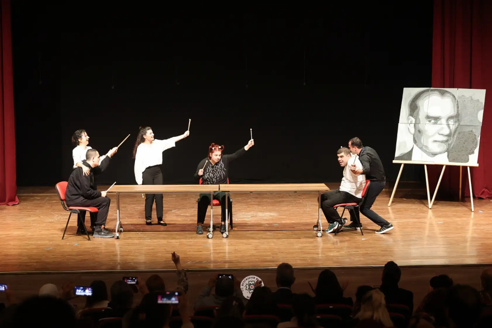 Engeller Muğla'da sevgi ve hizmetlerle aşılıyor