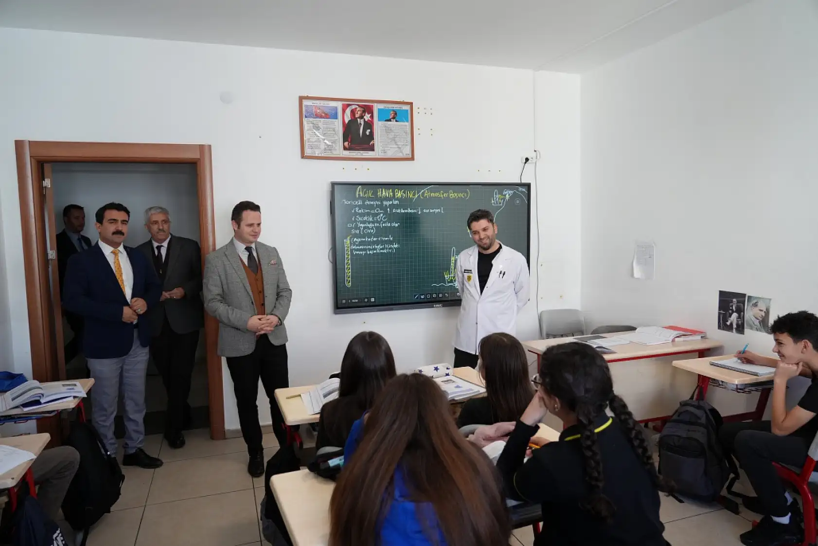 Milli Eğitim Müdürü Çay, Muğla Teknoloji Kolejinde incelemelerde bulundu