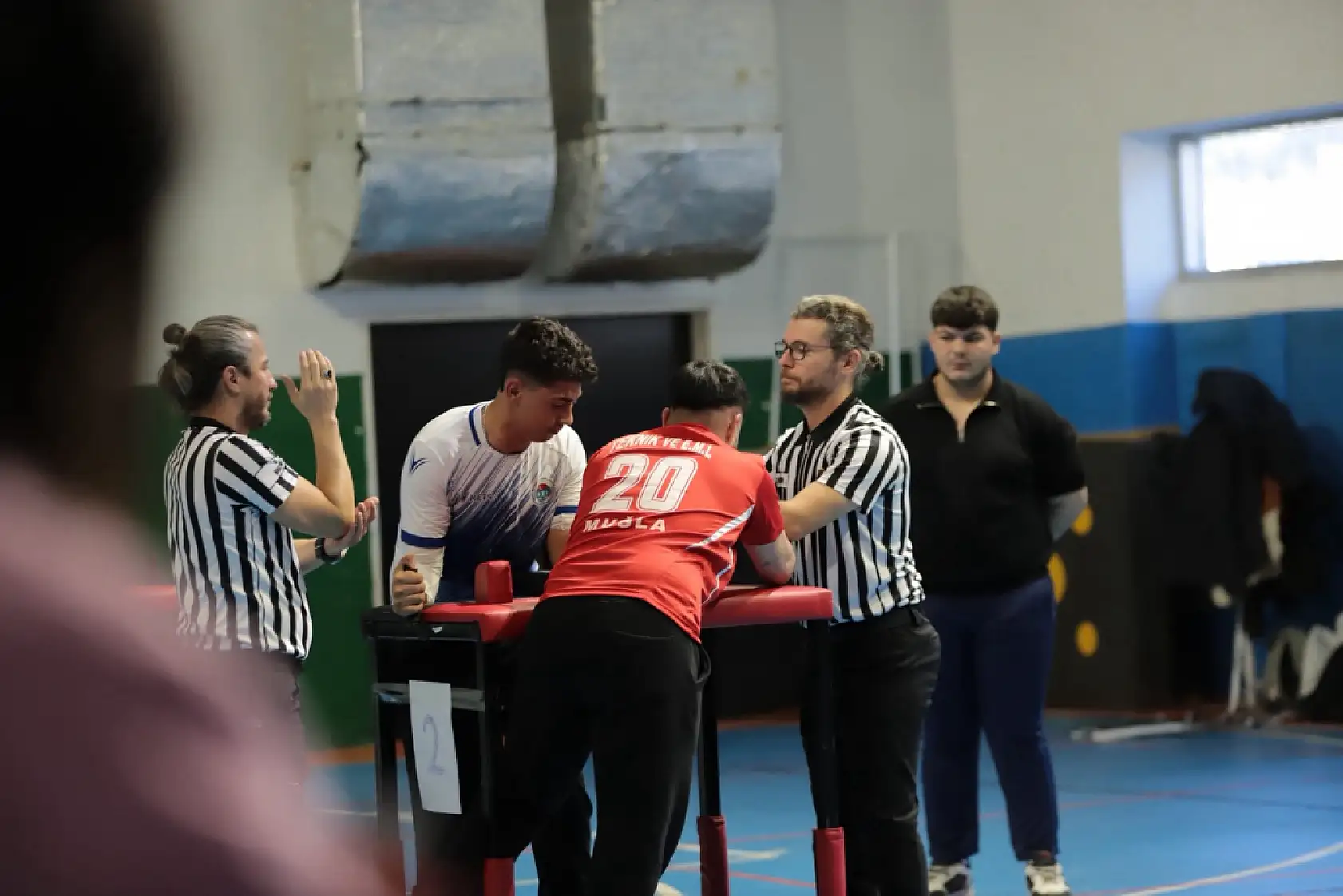 Muğla okul sporları gençler bilek güreşi il birinciliği Menteşe'de tamamlandı