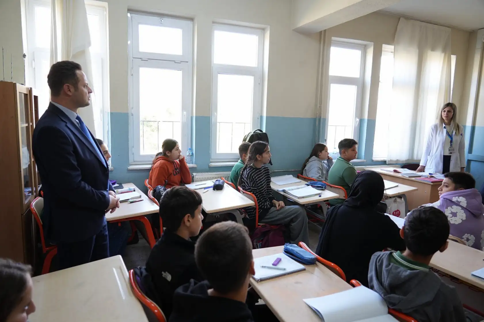 İl Milli Eğitim Müdürü Çay, Köyceğiz'de öğrenci ve öğretmenlerle bir araya geldi