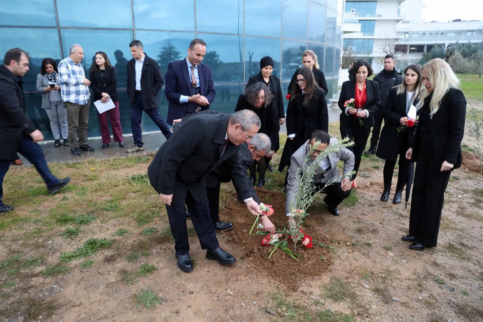 Bir yıl önce kırıma uğrayan ambulans helikopterdeki görev şehitleri Muğla'da anıldı