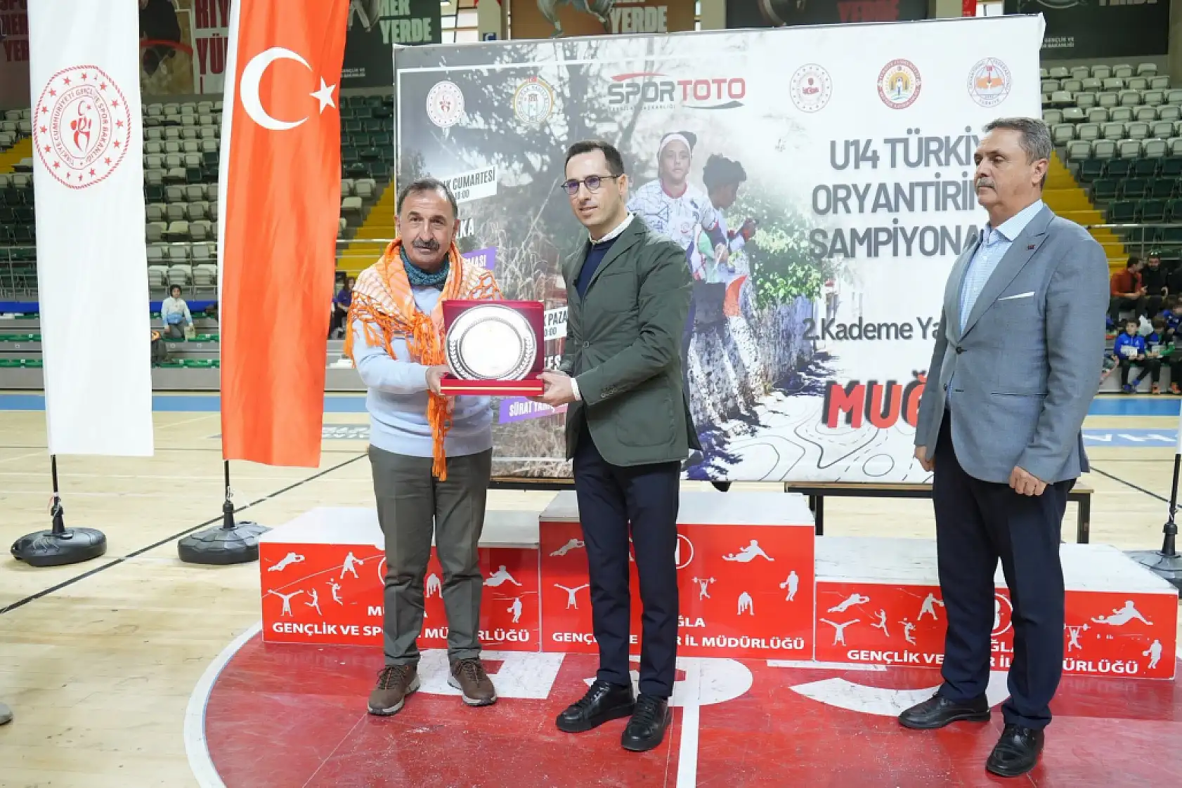 Muğla'da oryantiringde genç yıldızlar kupalarına kavuştu