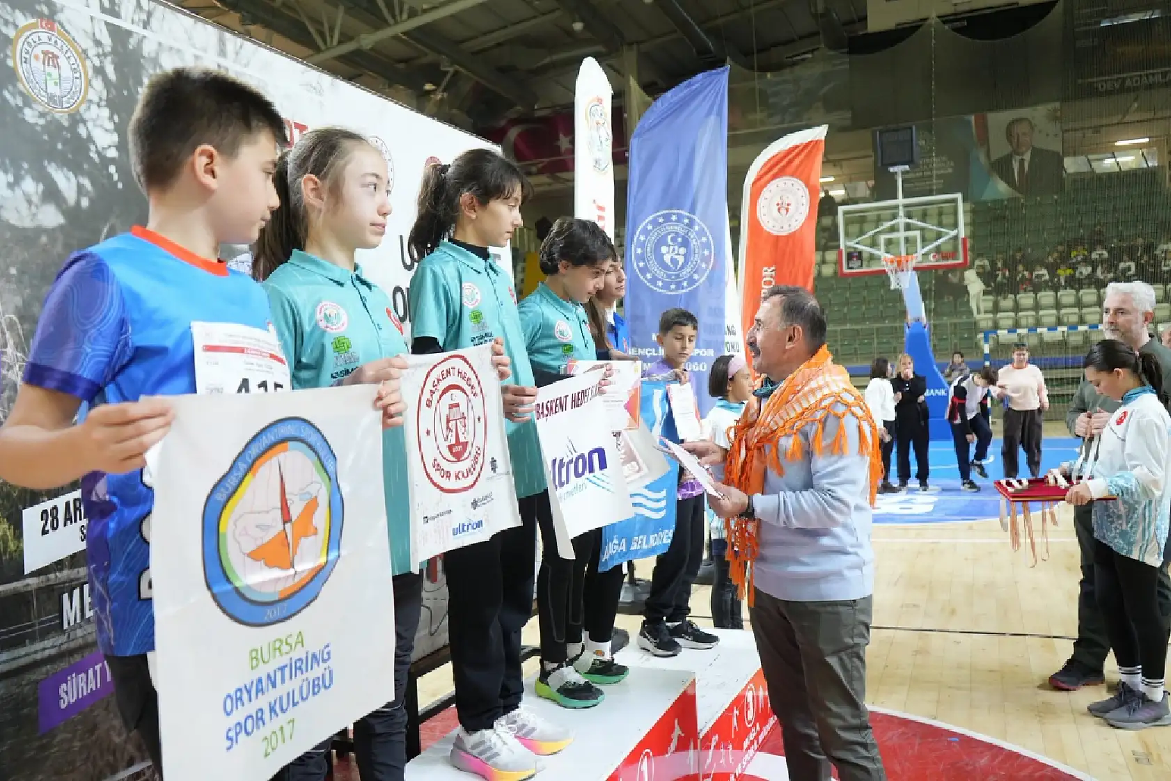 Muğla'da oryantiringde genç yıldızlar kupalarına kavuştu